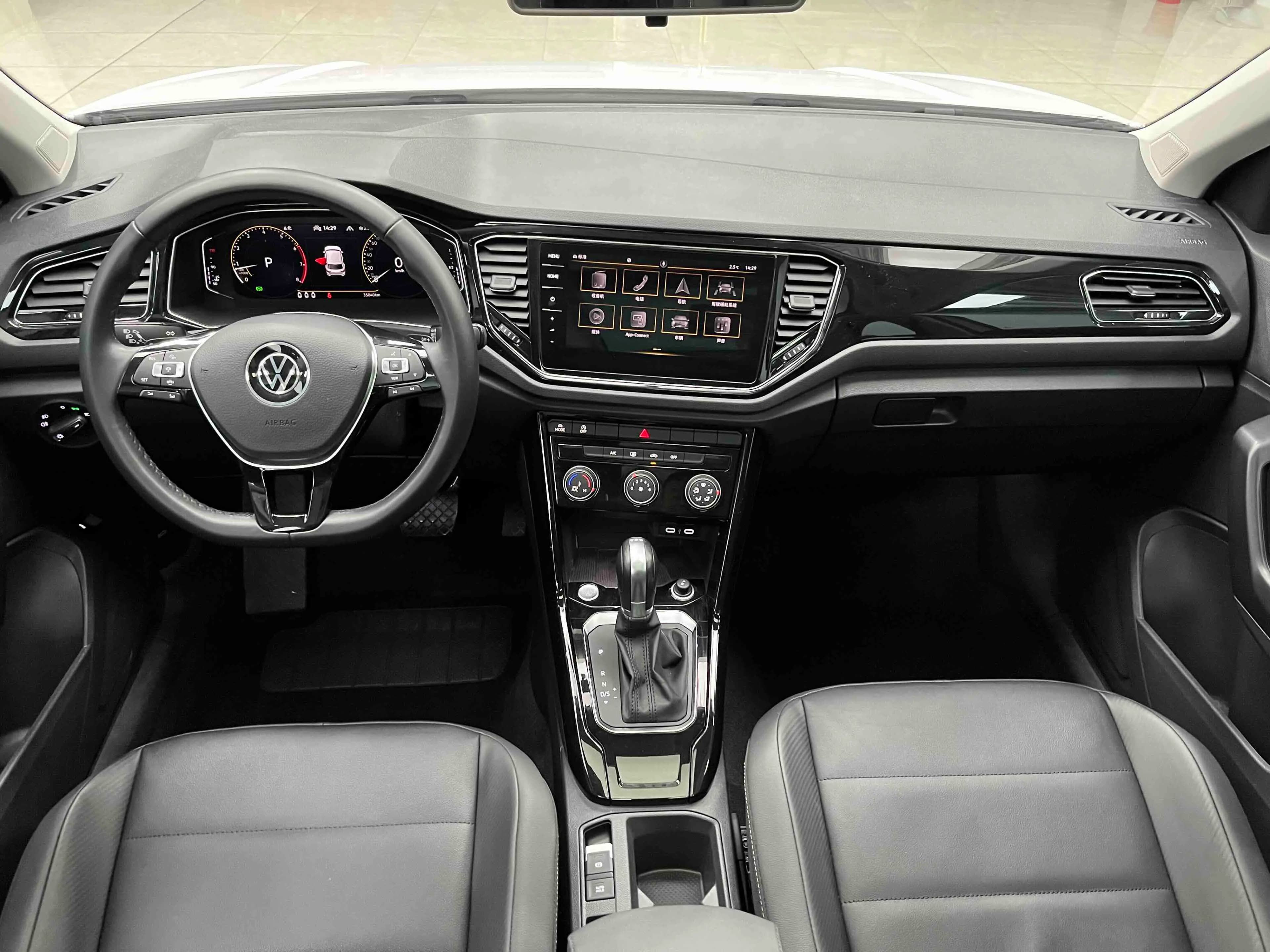 Volkswagen T-Roc 2022 г. 35030 км. — фото 16