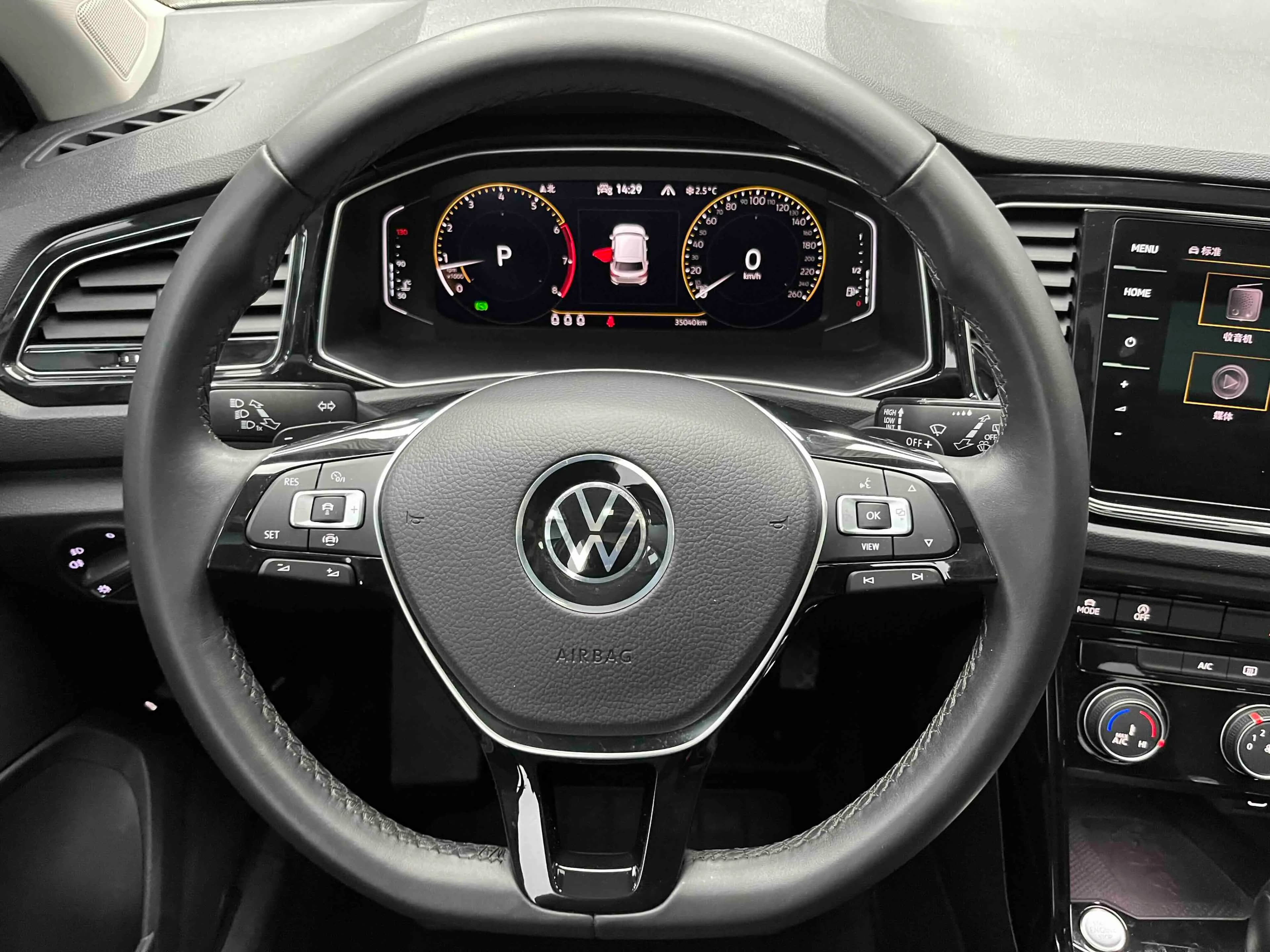 Volkswagen T-Roc 2022 г. 35030 км. — фото 17