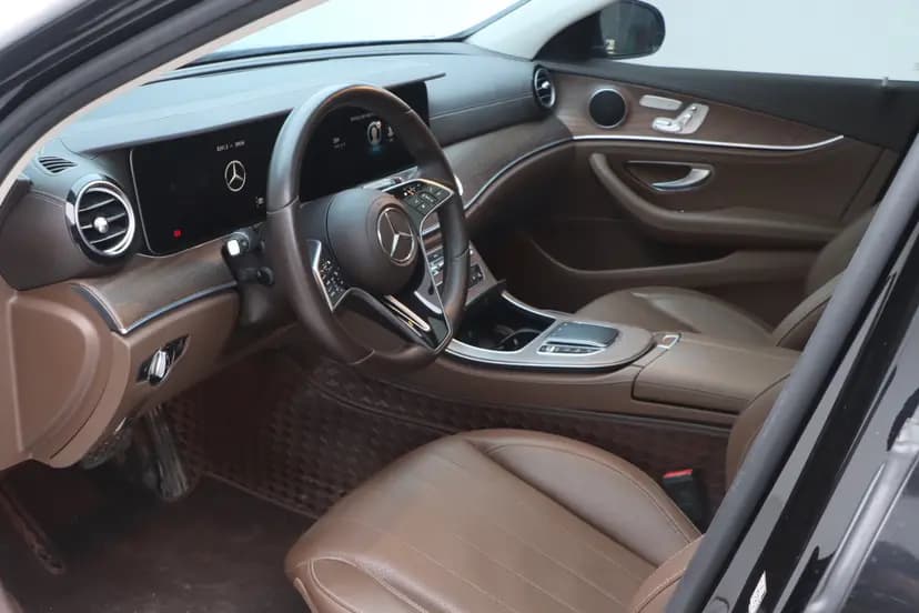 Mercedes-Benz E-Class 2023 г. 39182 км. — фото 10
