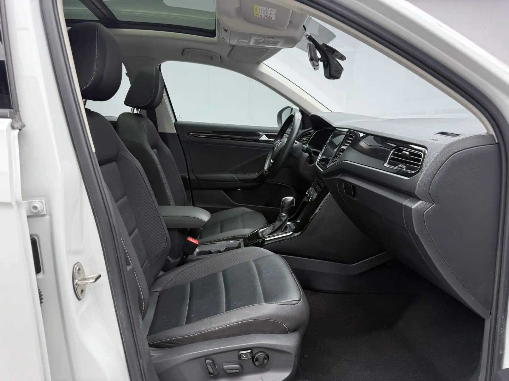 Volkswagen T-Roc 2022 г. 47032 км. — фото 14