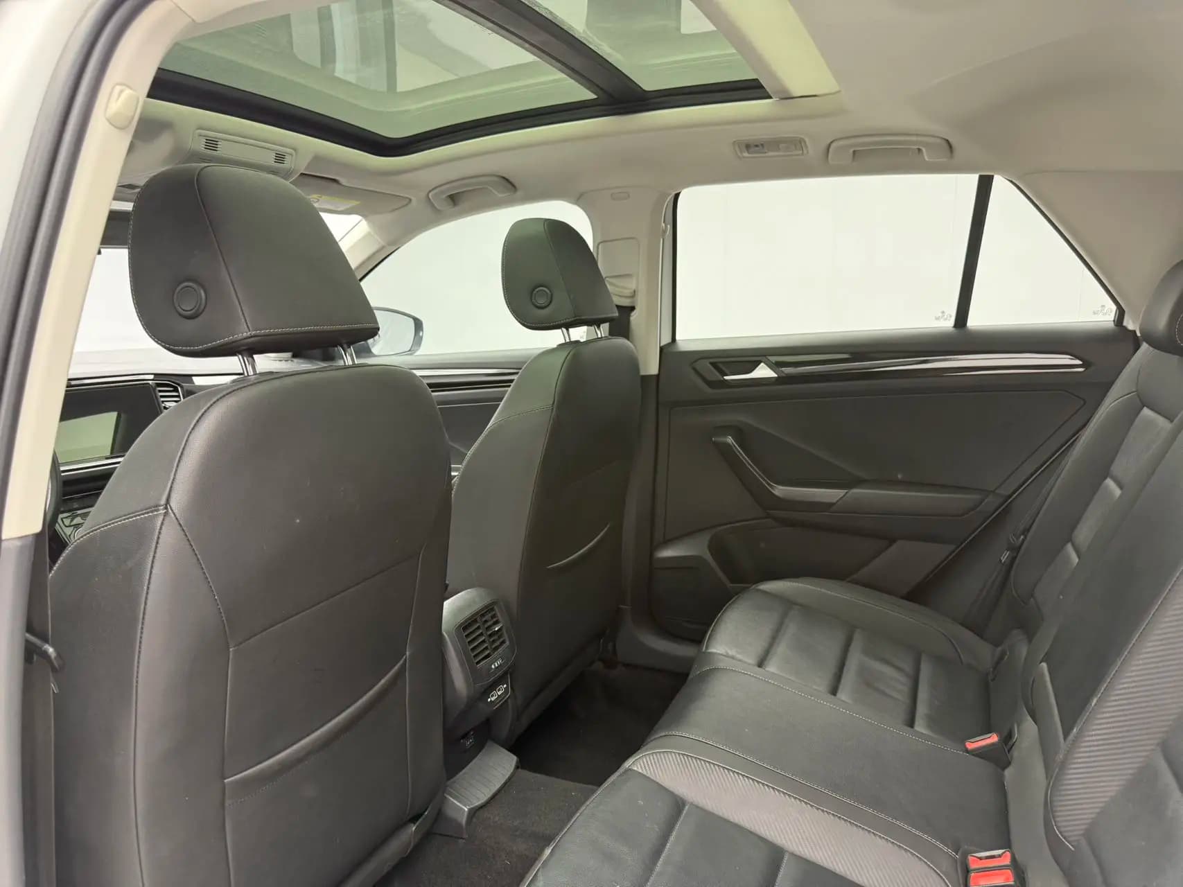 Volkswagen T-Roc 2022 г. 47032 км. — фото 10