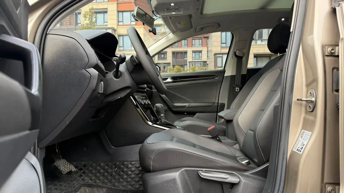 Volkswagen T-Roc 2022 г. 30033 км. — фото 12