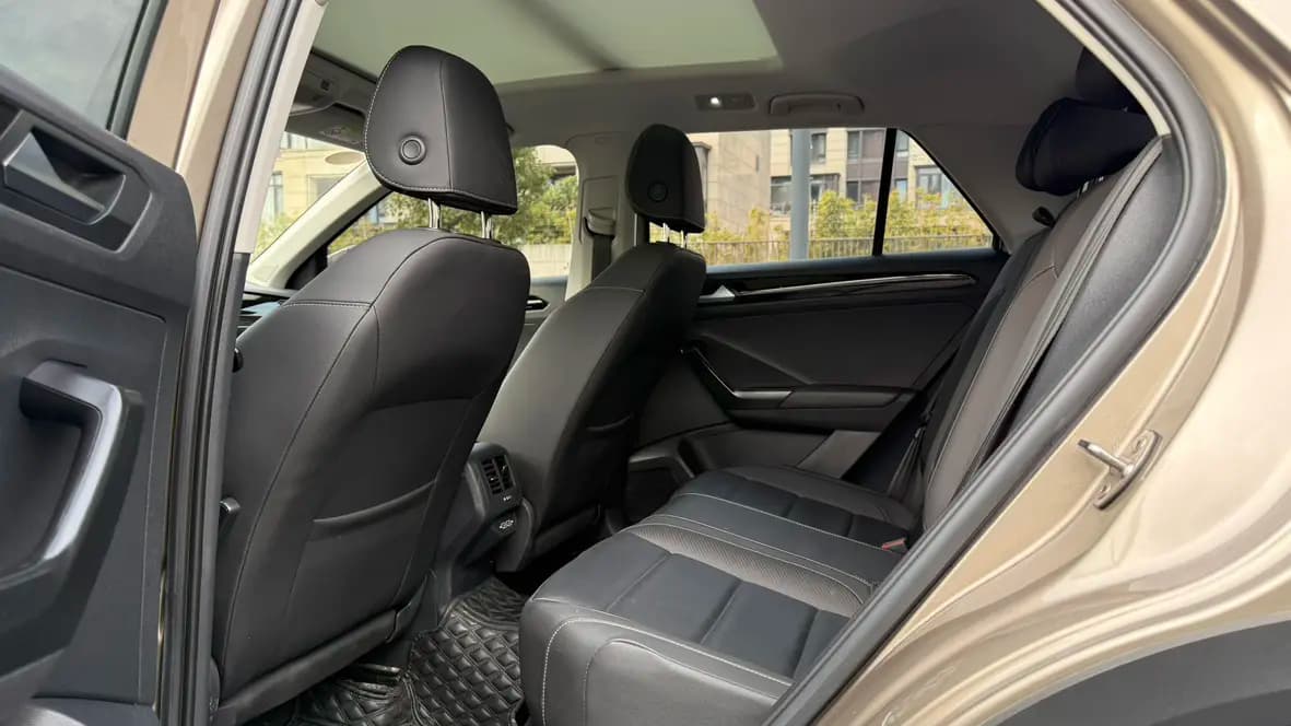 Volkswagen T-Roc 2022 г. 30033 км. — фото 13
