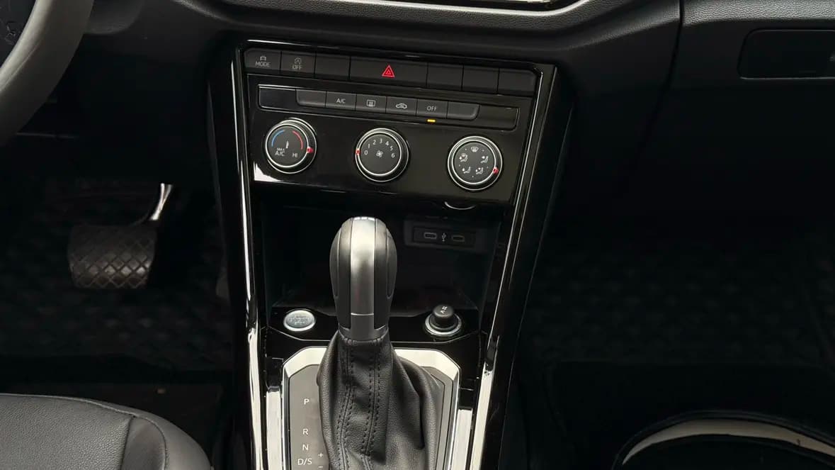 Volkswagen T-Roc 2022 г. 30033 км. — фото 9