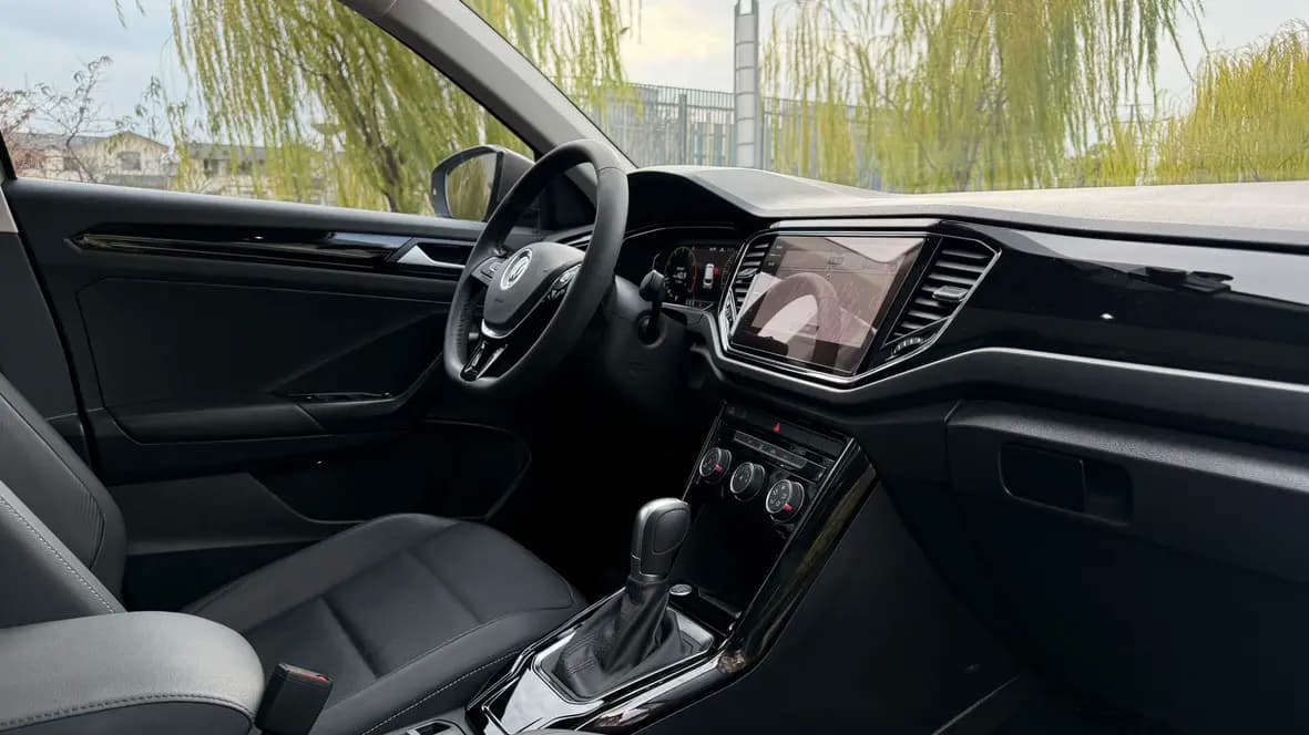 Volkswagen T-Roc 2022 г. 30033 км. — фото 10