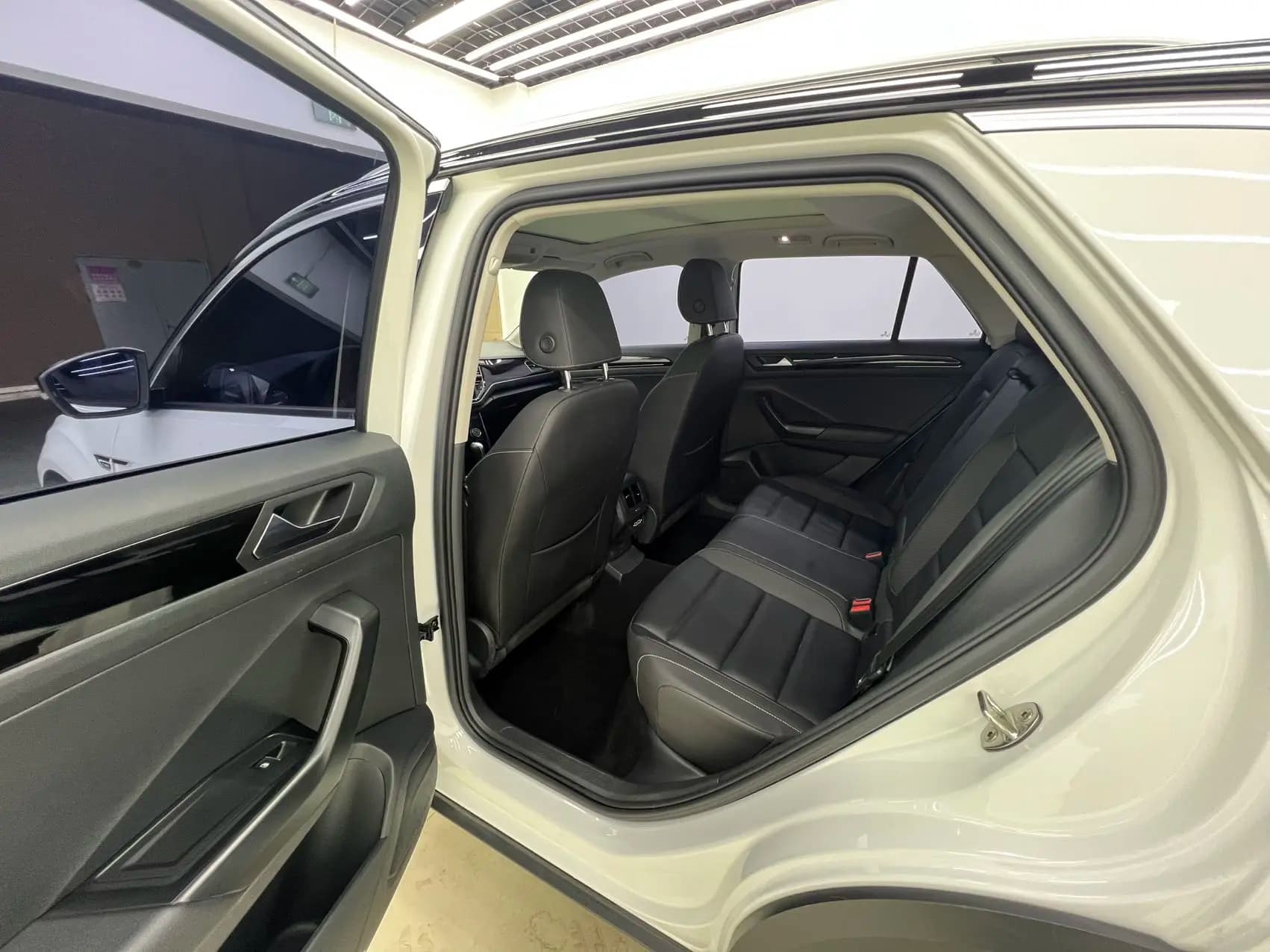 Volkswagen T-Roc 2022 г. 24034 км. — фото 13