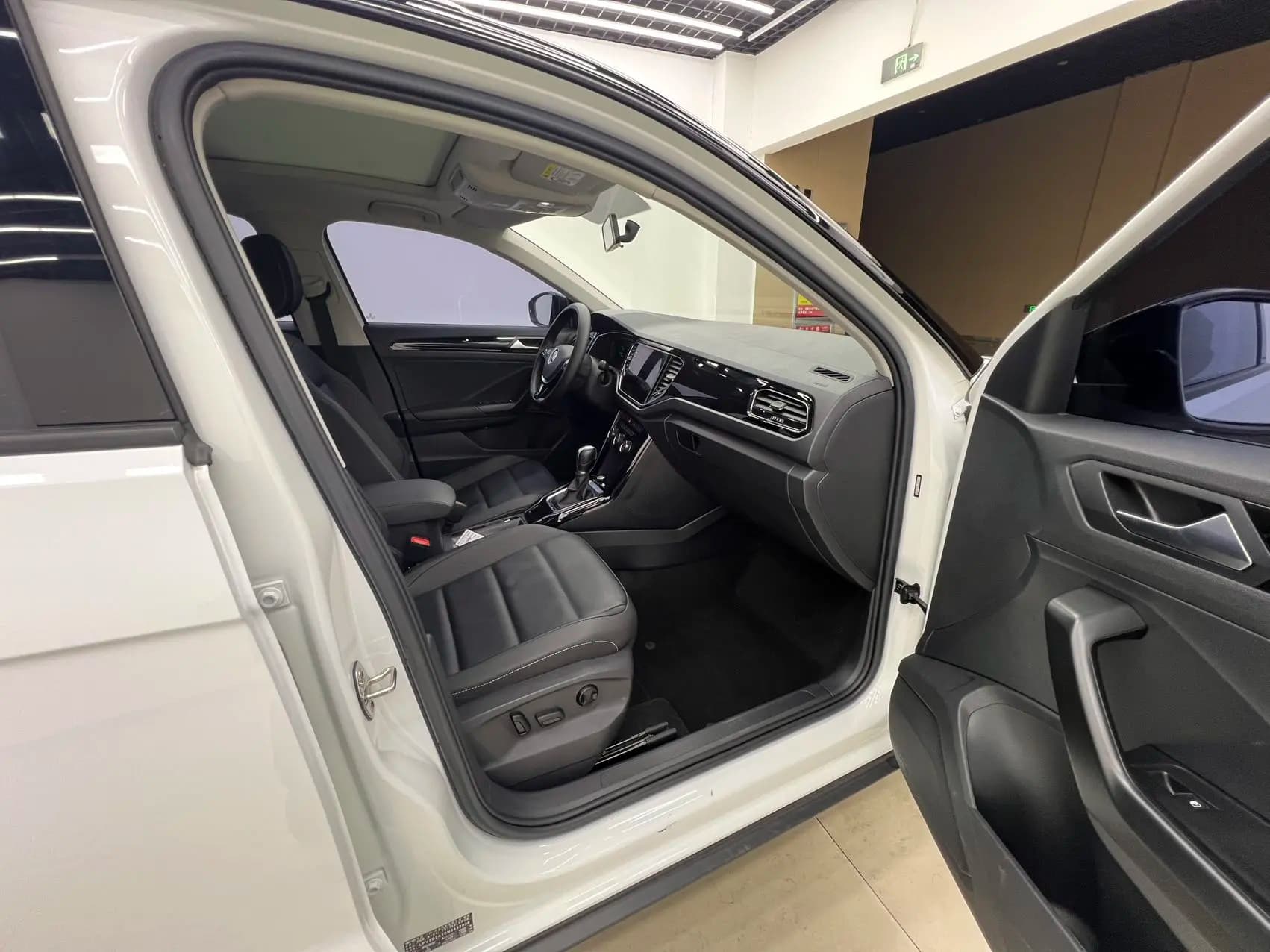 Volkswagen T-Roc 2022 г. 24034 км. — фото 14