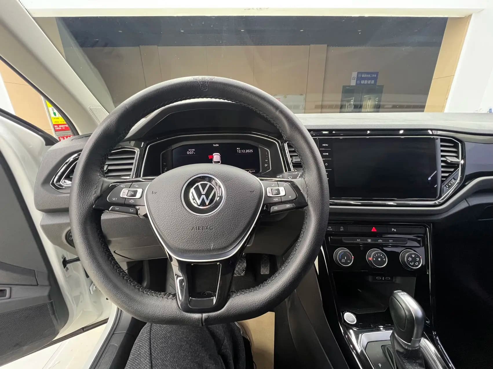 Volkswagen T-Roc 2022 г. 24034 км. — фото 9