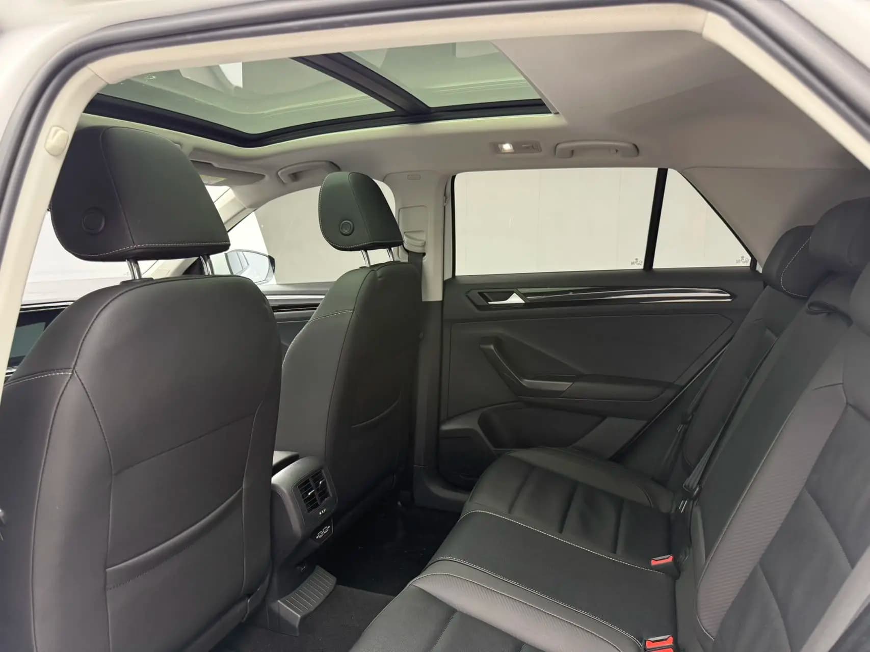 Volkswagen T-Roc 2022 г. 38035 км. — фото 15