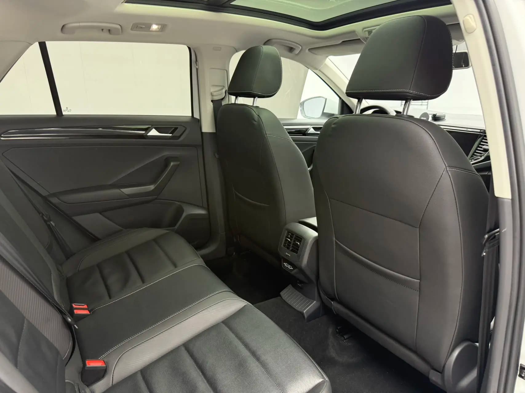 Volkswagen T-Roc 2022 г. 38035 км. — фото 16