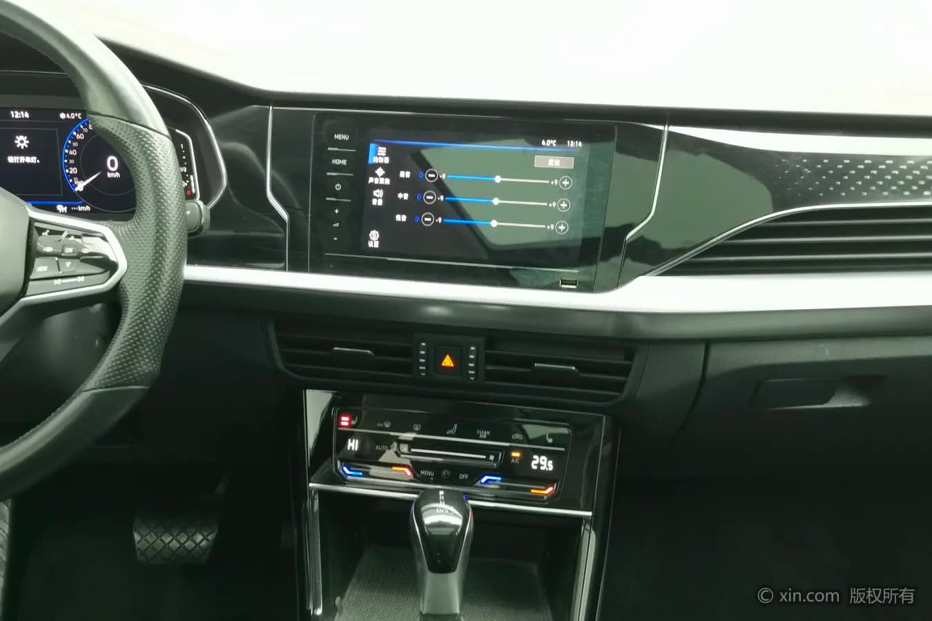 Volkswagen Passat 2023 г. 91484 км. — фото 12