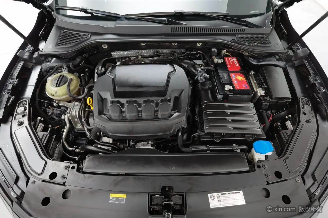 Volkswagen Passat 2023 г. 91484 км. — фото 5