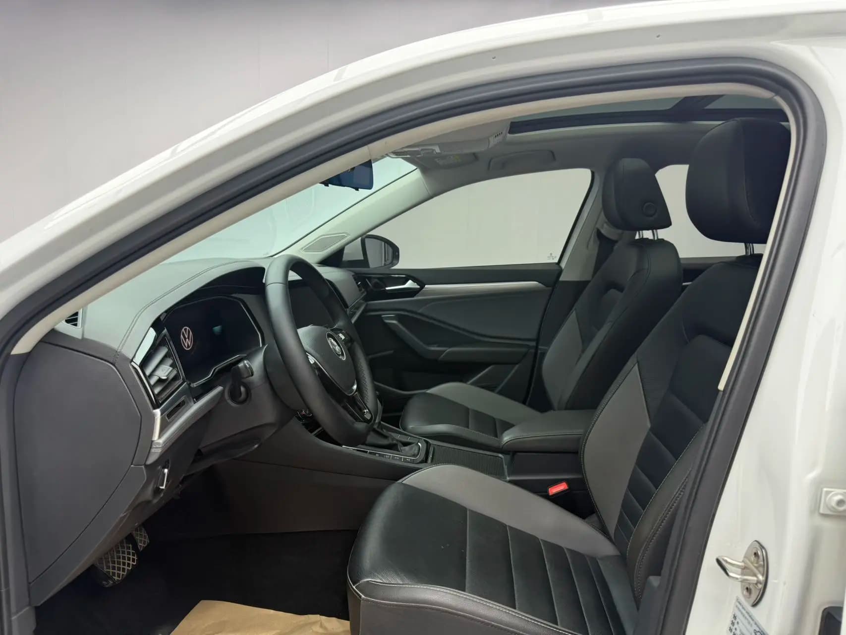 Volkswagen Sagitar 2022 г. 44073 км. — фото 16