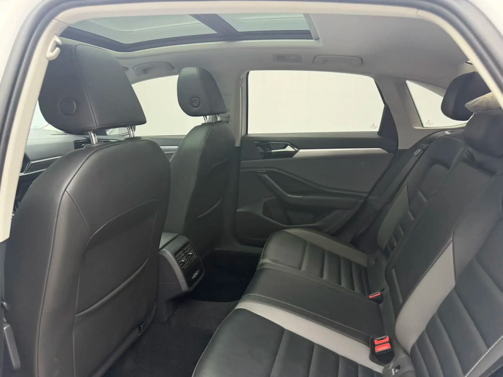 Volkswagen Sagitar 2022 г. 44073 км. — фото 17