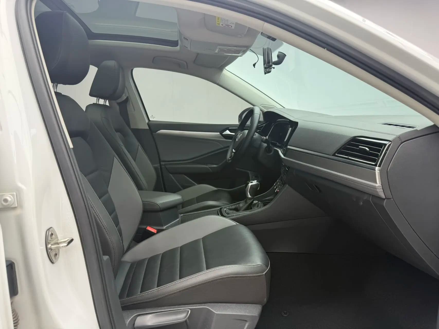 Volkswagen Sagitar 2022 г. 44073 км. — фото 20