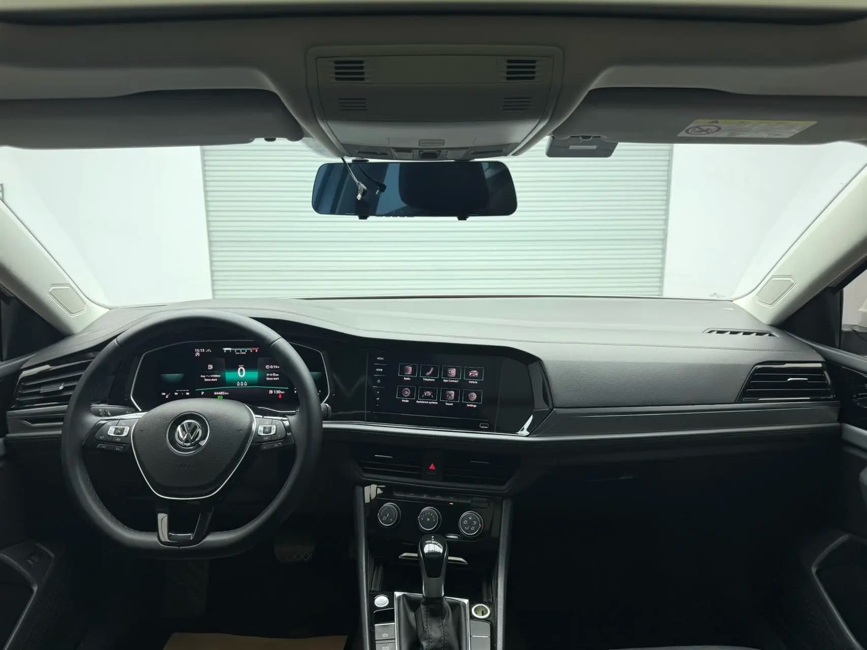 Volkswagen Sagitar 2022 г. 44073 км. — фото 10