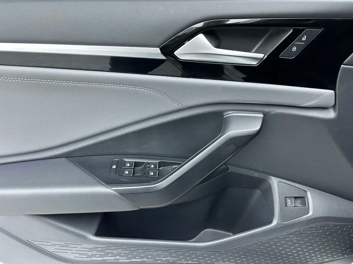 Volkswagen Sagitar 2022 г. 23074 км. — фото 10