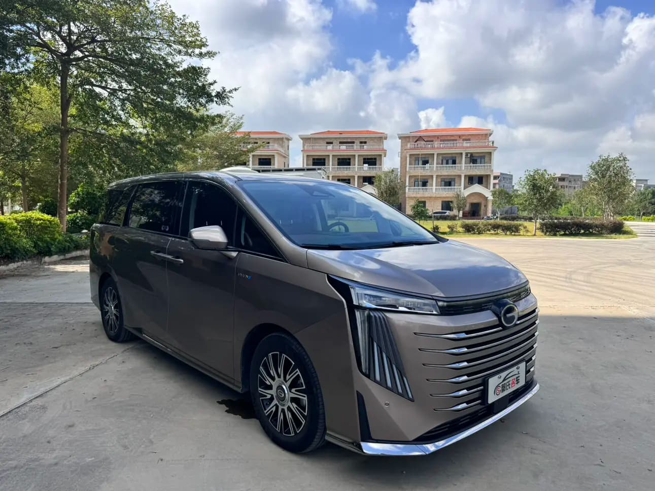 GAC Trumpchi E9 PHEV 2024 г. 4586 км. — фото 3