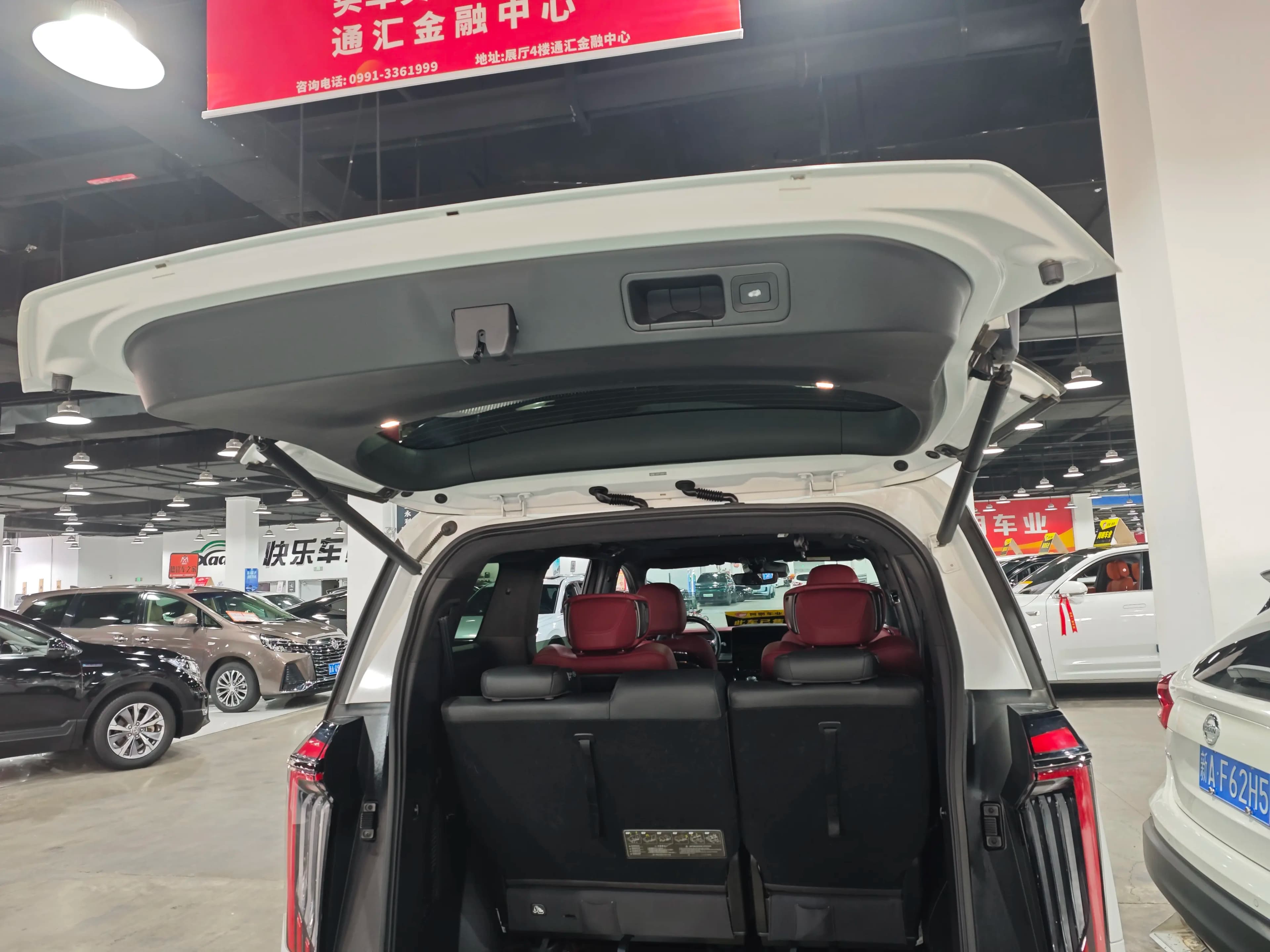 GAC Trumpchi M8 2025 г. 14088 км. — фото 10