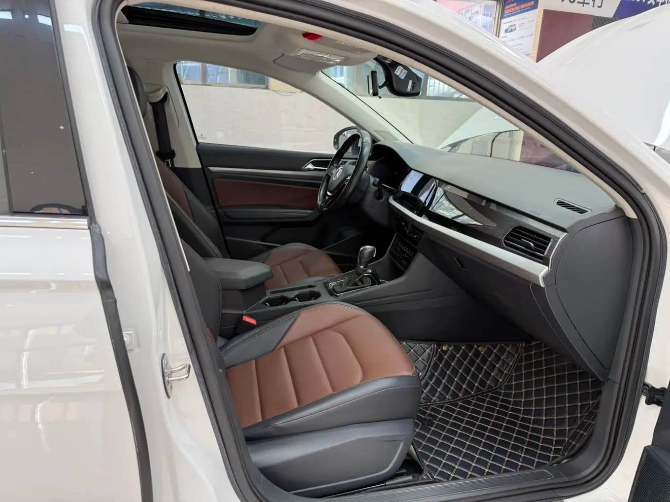 Volkswagen Lavida 2021 г. 50030 км. — фото 20