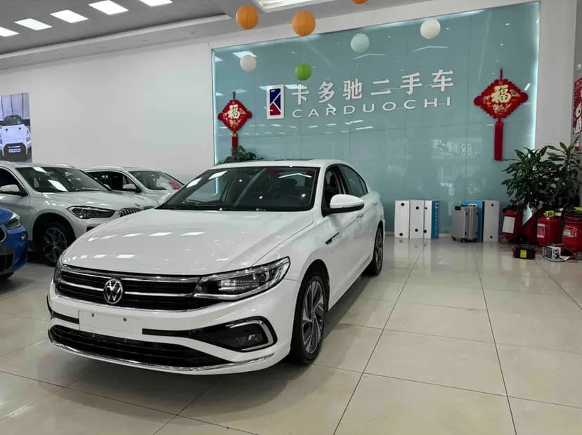 Volkswagen Bora 2022 г. 60005 км.