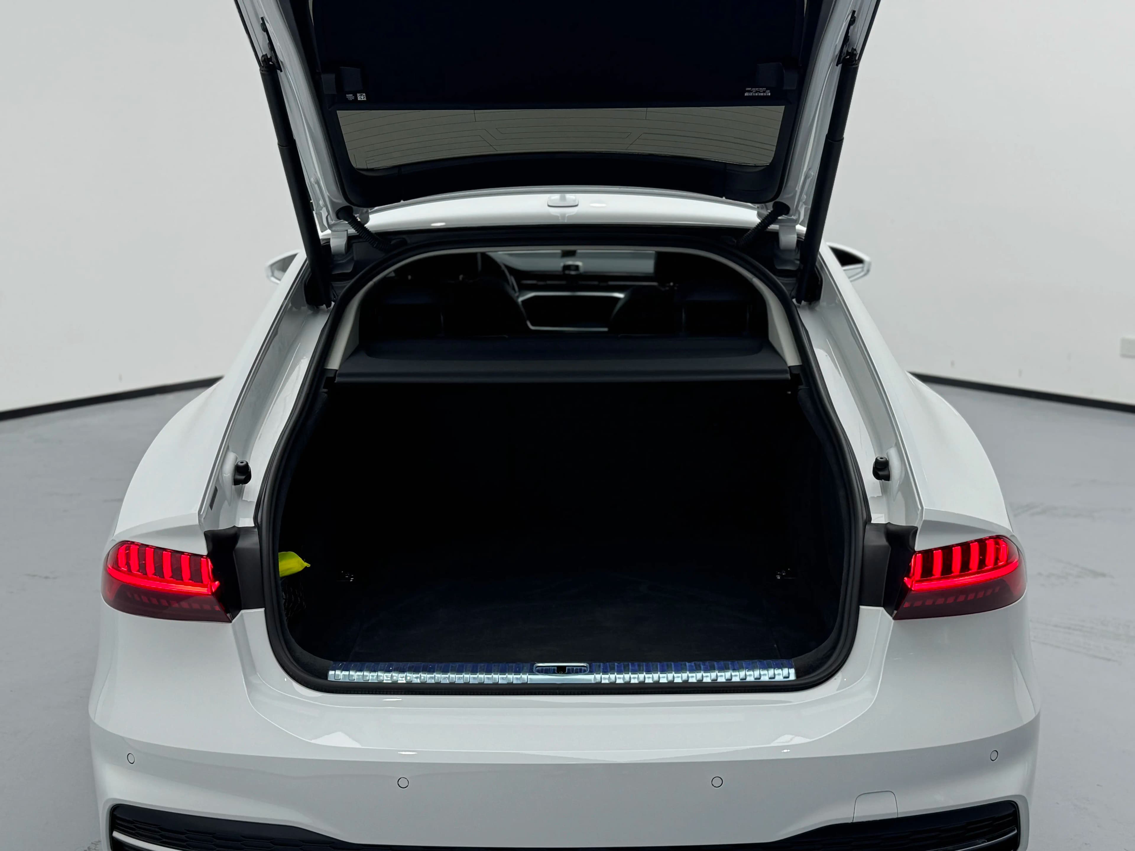 Audi A7 2024 г. 33206 км. — фото 20