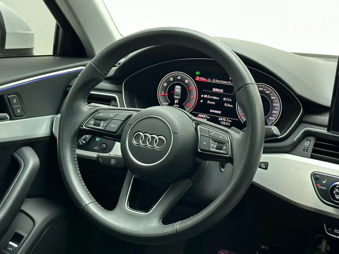 Audi A4L 2021 г. 48066 км. — фото 8