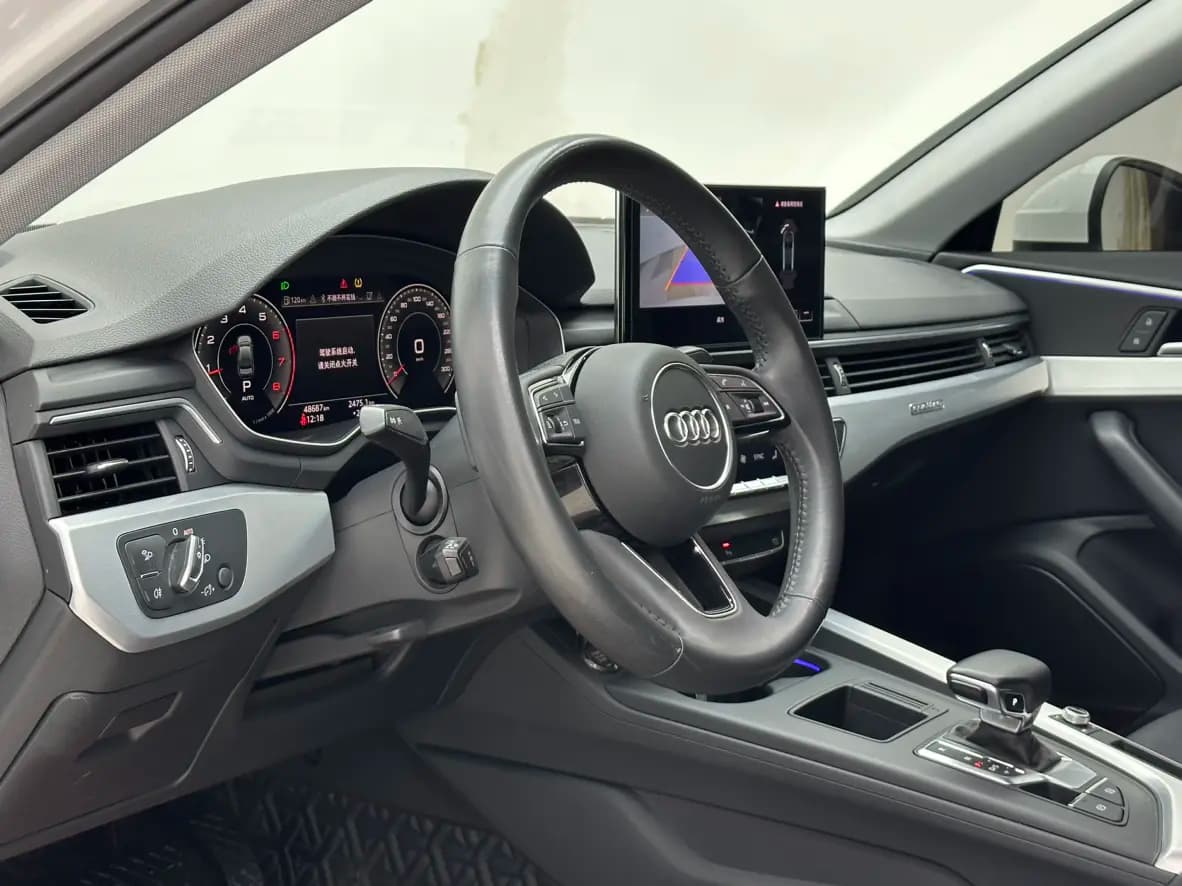 Audi A4L 2021 г. 48066 км. — фото 9