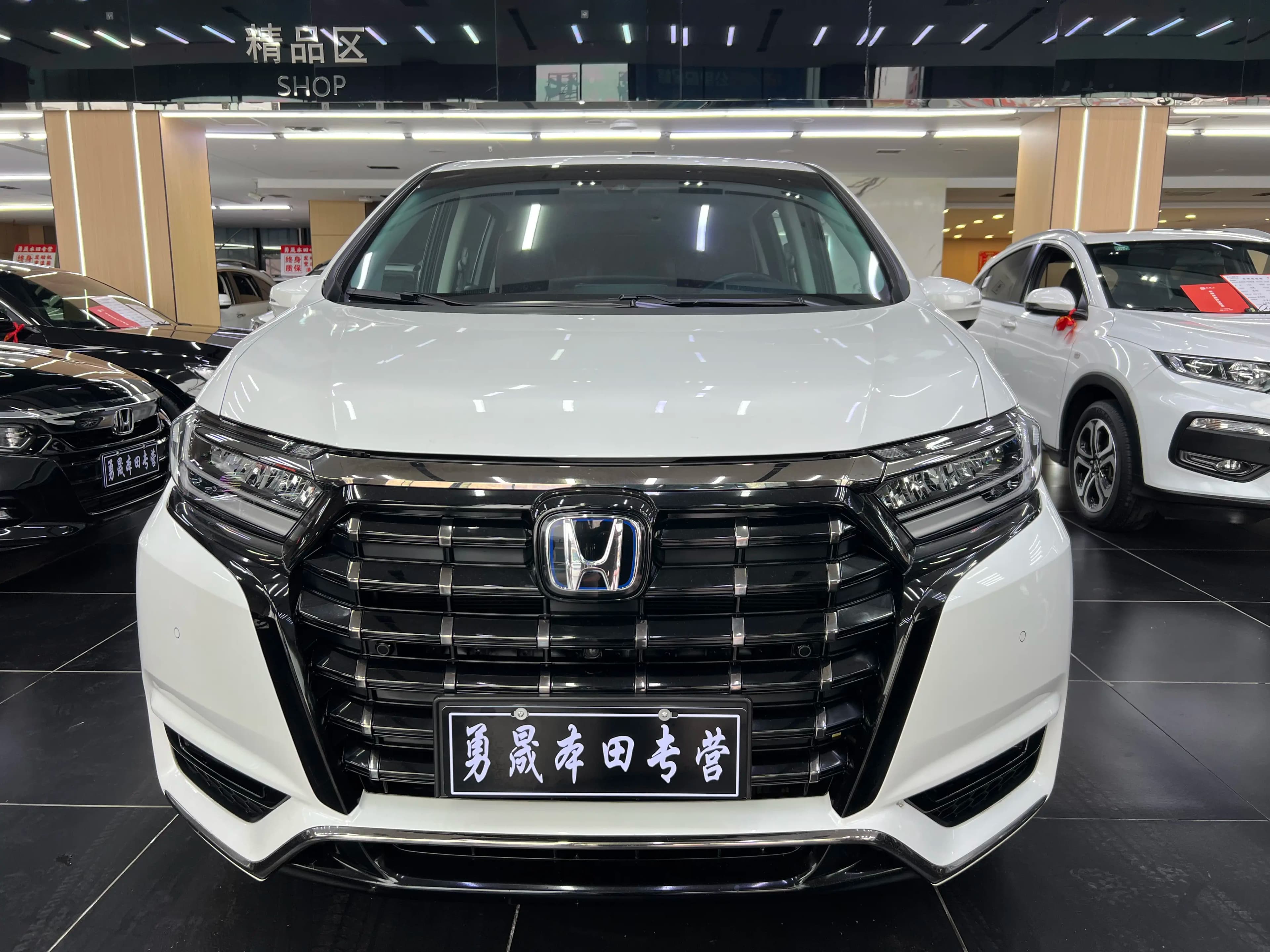 Honda Elysion 2023 г. 54070 км. — фото 2