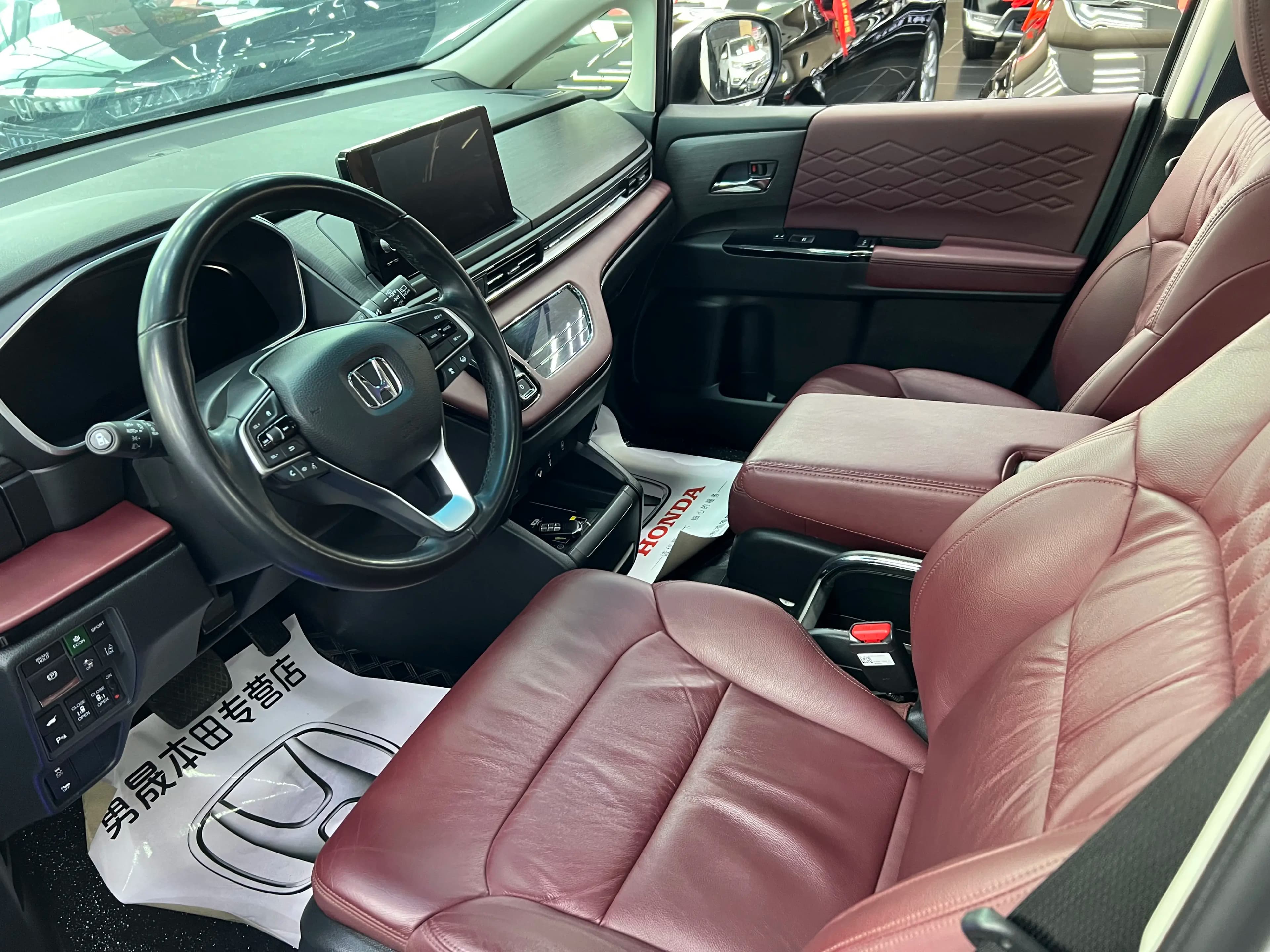 Honda Elysion 2023 г. 54070 км. — фото 7