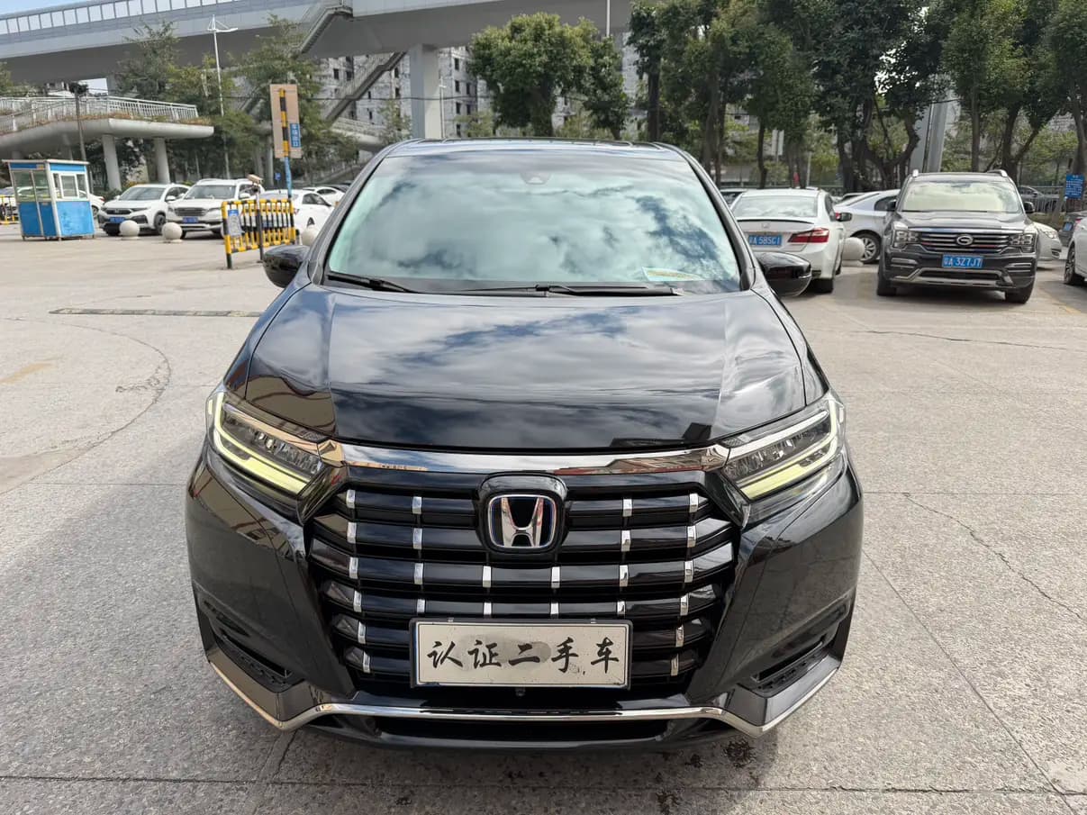 Honda Elysion 2022 г. 97073 км. — фото 2