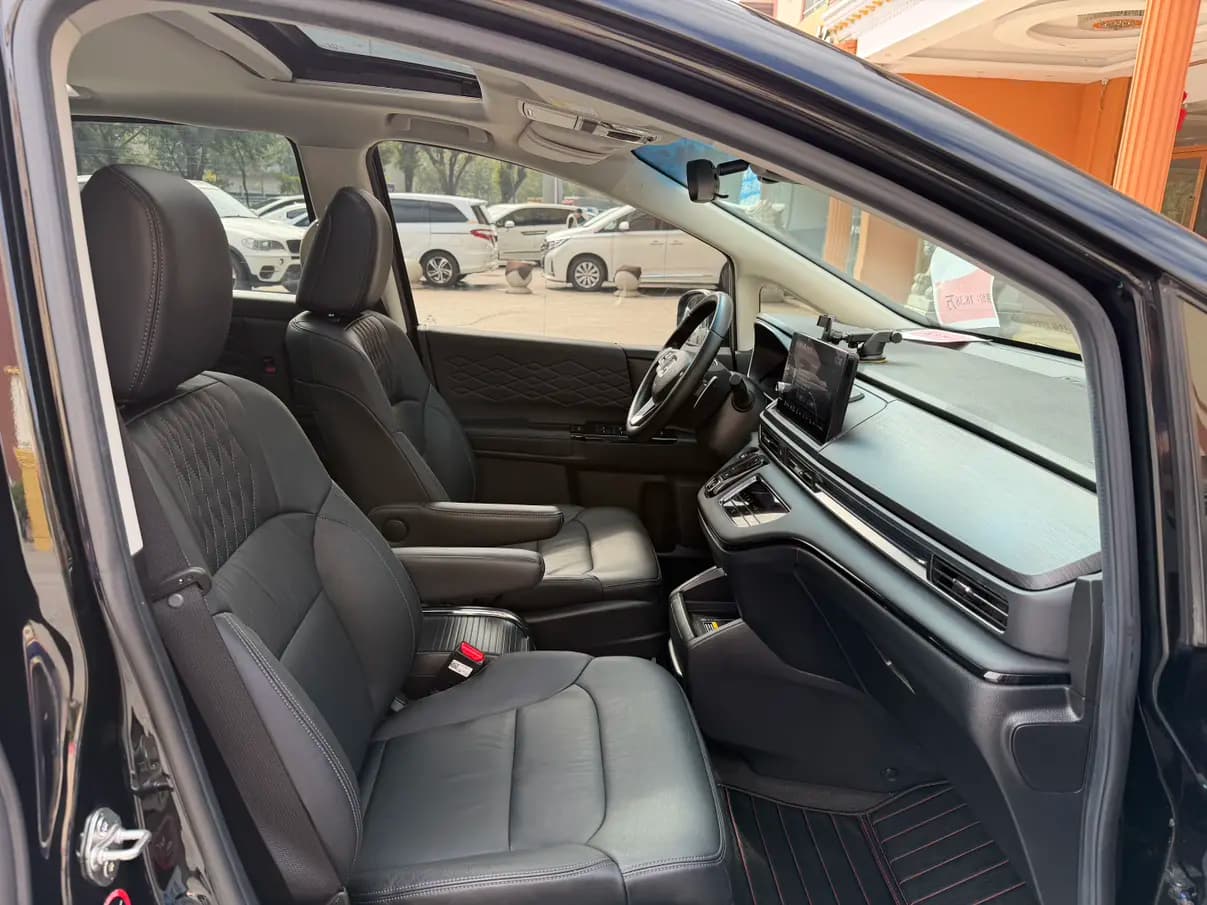 Honda Elysion 2022 г. 97073 км. — фото 16