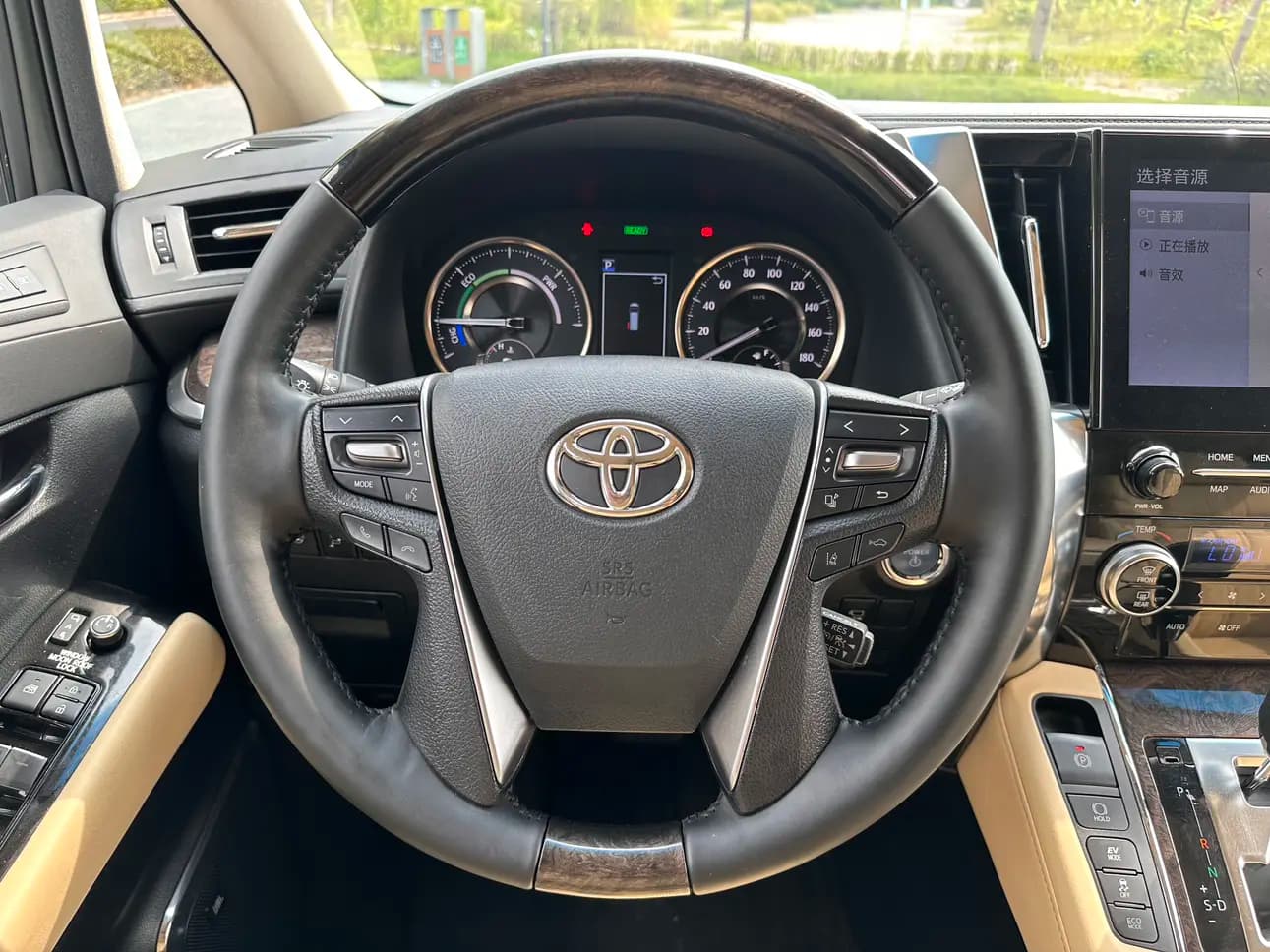 Toyota Alphard 2021 г. 73148 км. — фото 11