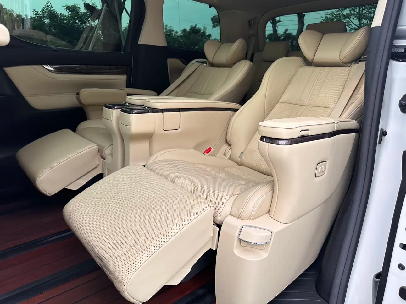 Toyota Alphard 2021 г. 73148 км. — фото 18