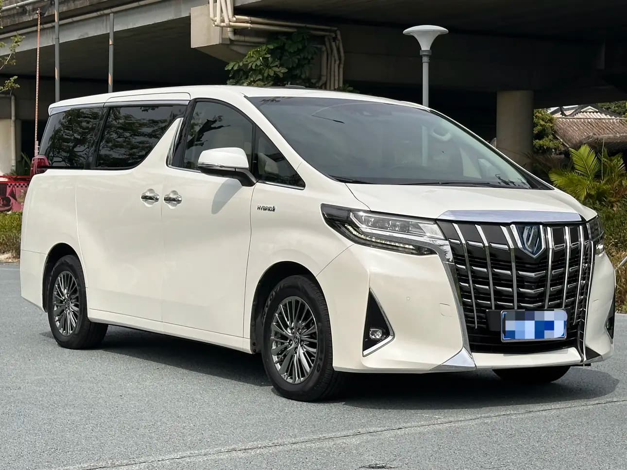Toyota Alphard 2021 г. 73148 км. — фото 3