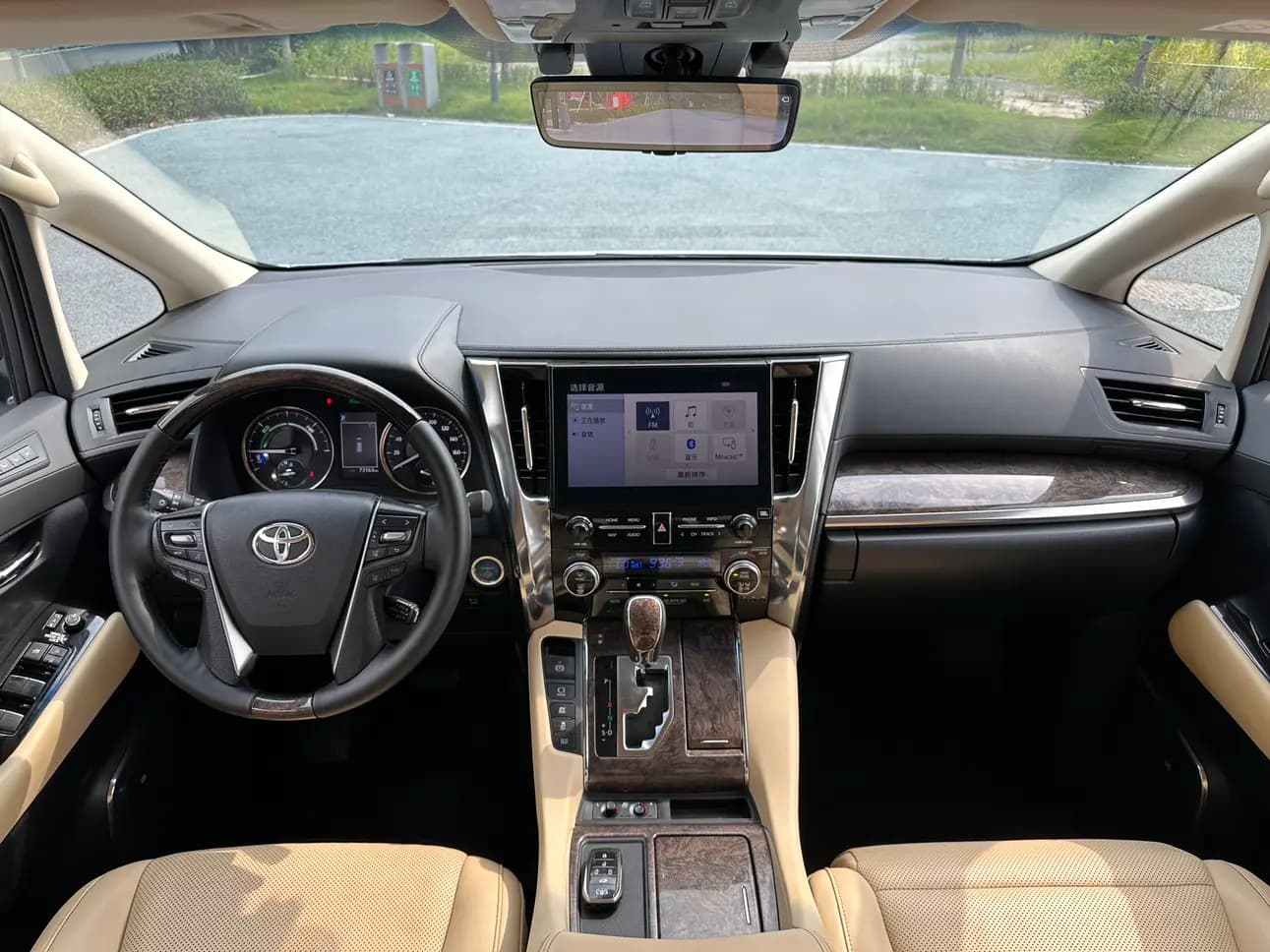 Toyota Alphard 2021 г. 73148 км. — фото 10