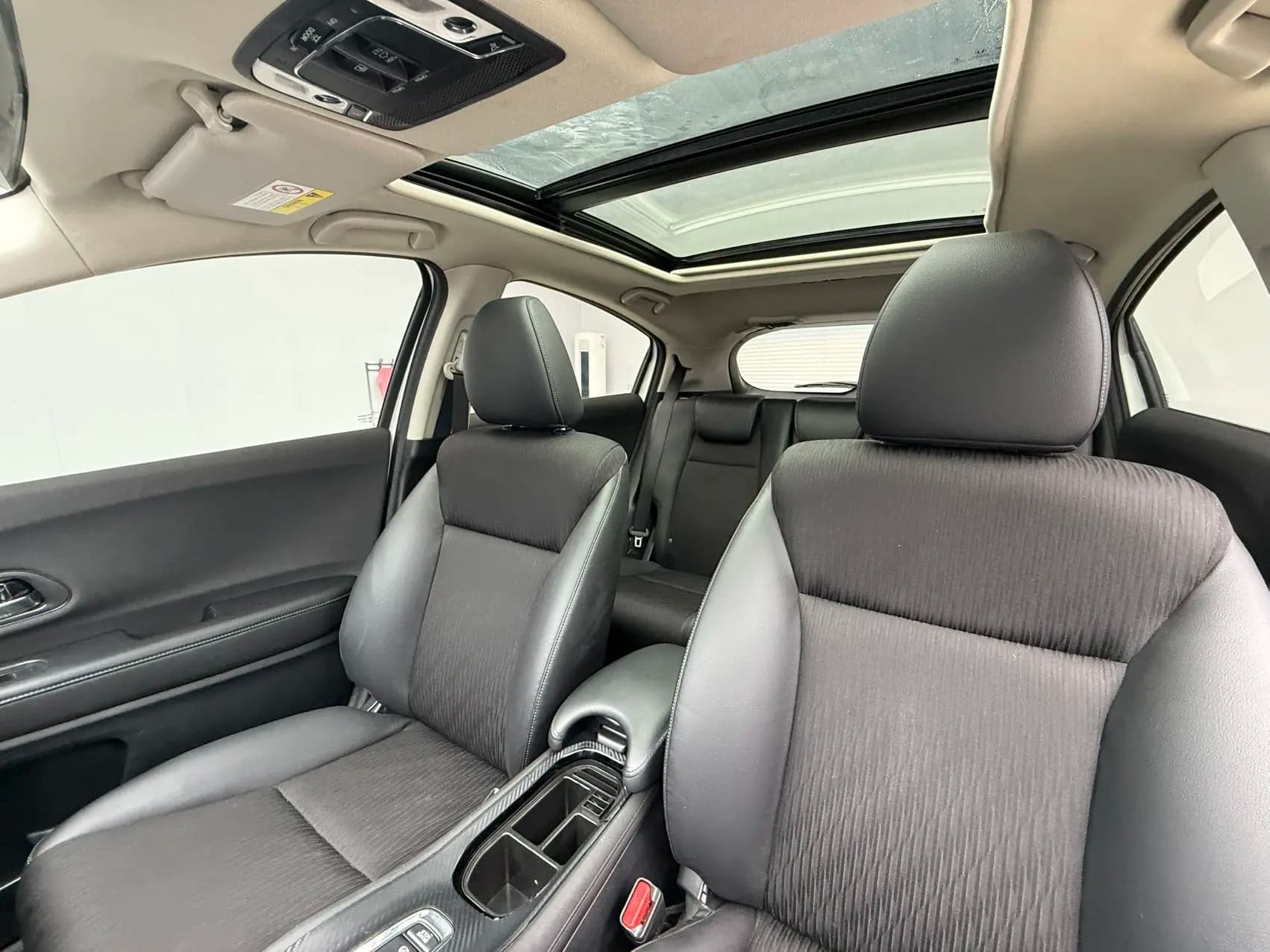 Honda Vezel 2021 г. 42065 км. — фото 17