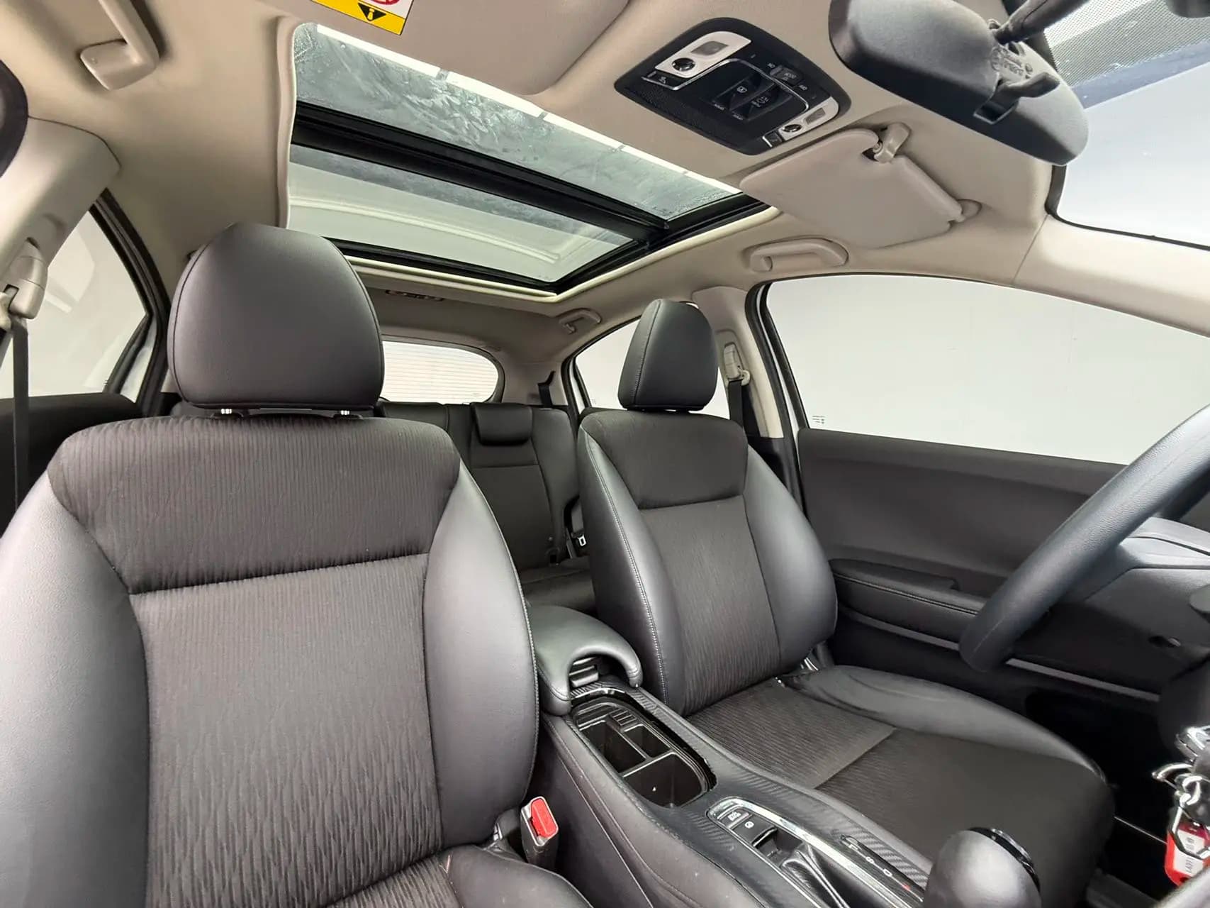 Honda Vezel 2021 г. 42065 км. — фото 23