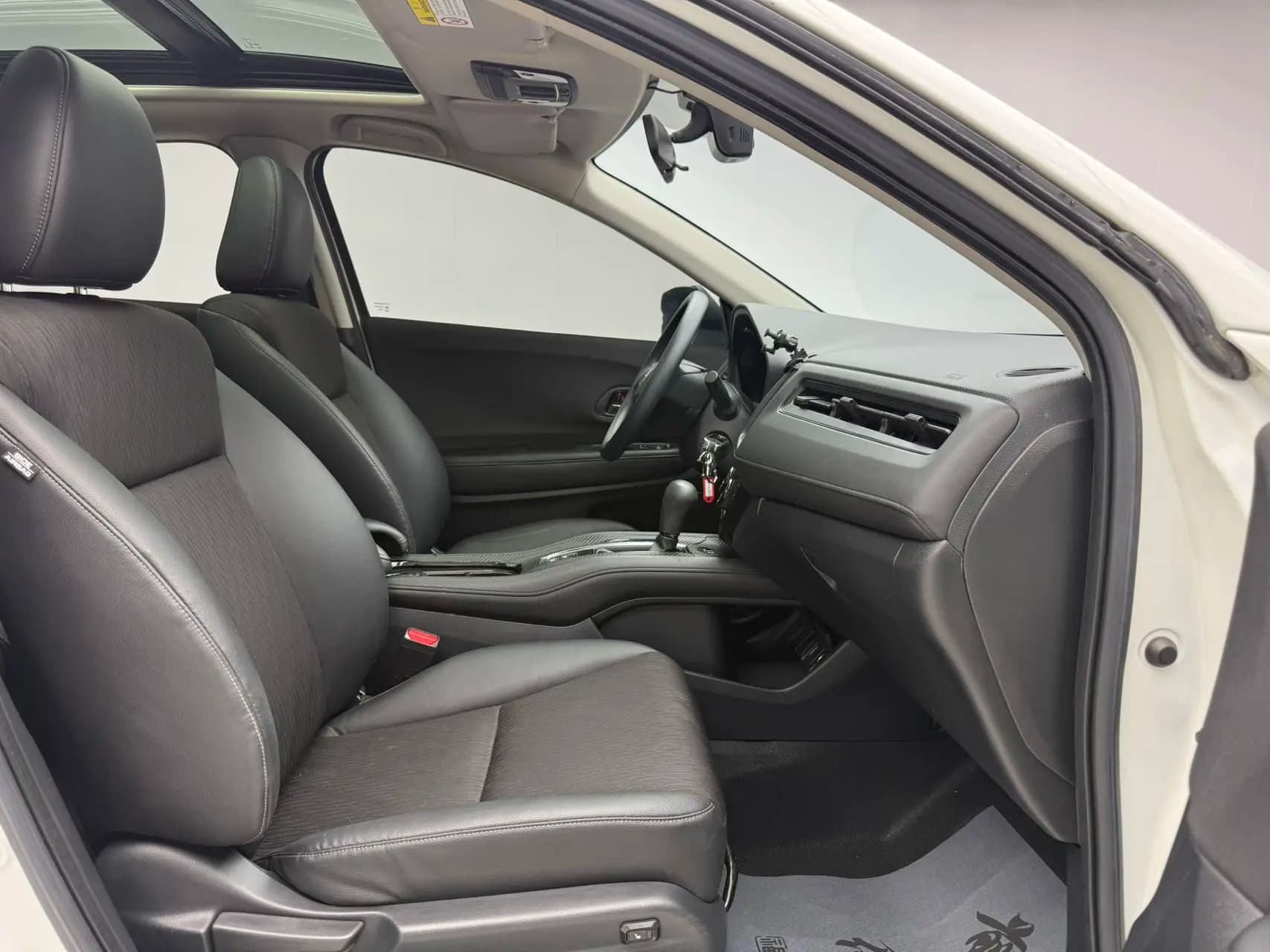 Honda Vezel 2021 г. 42065 км. — фото 24