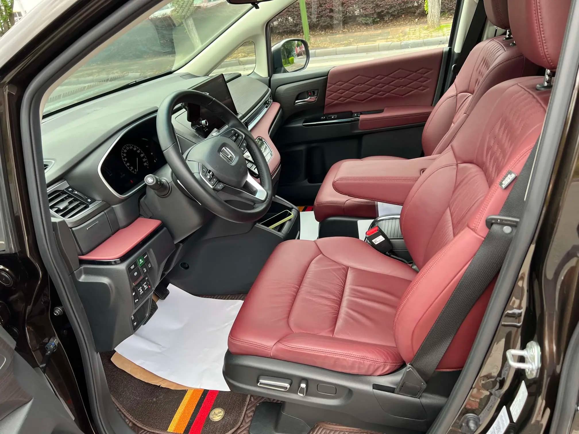 Honda Elysion 2022 г. 31074 км. — фото 11