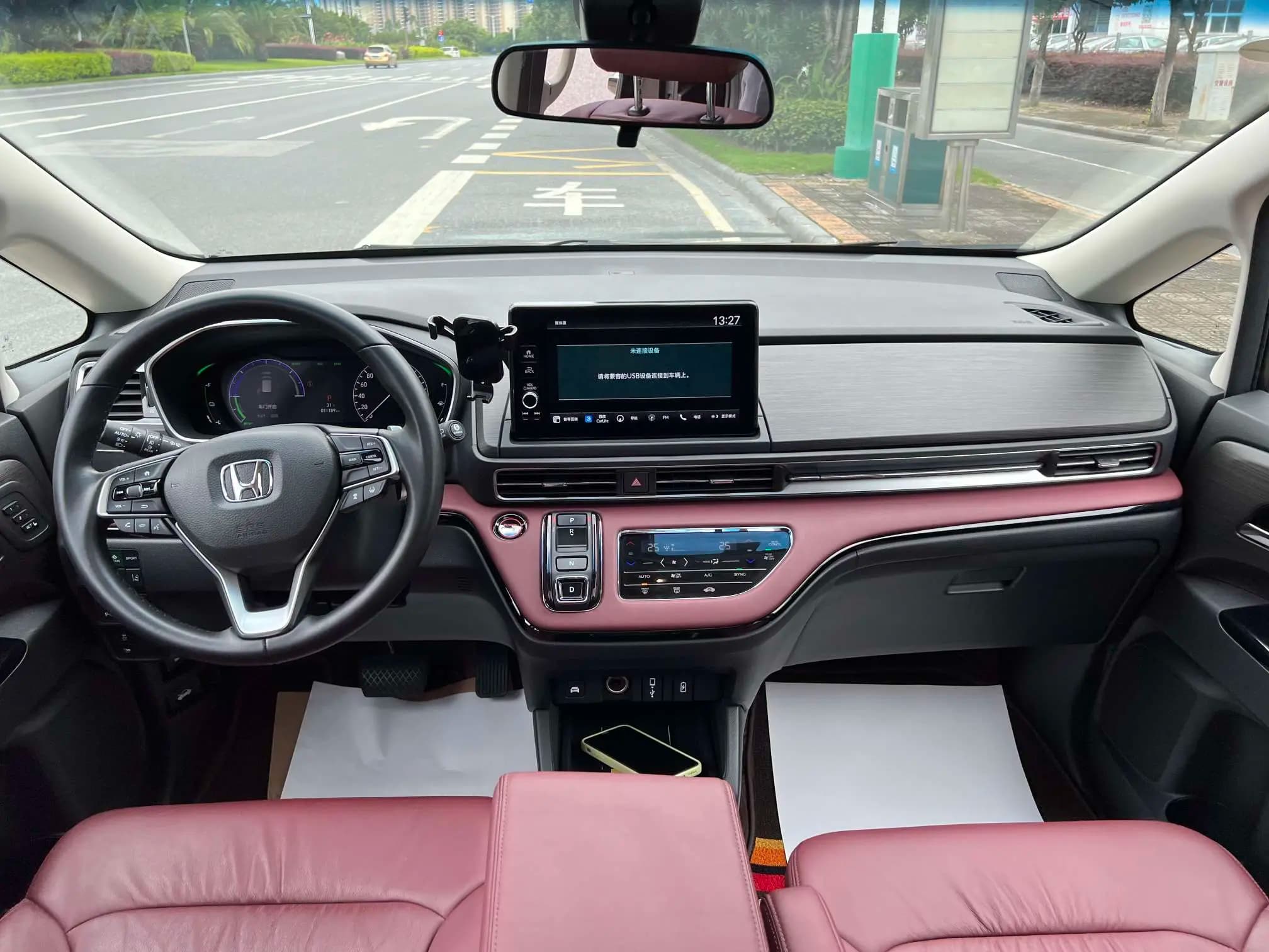 Honda Elysion 2022 г. 31074 км. — фото 8