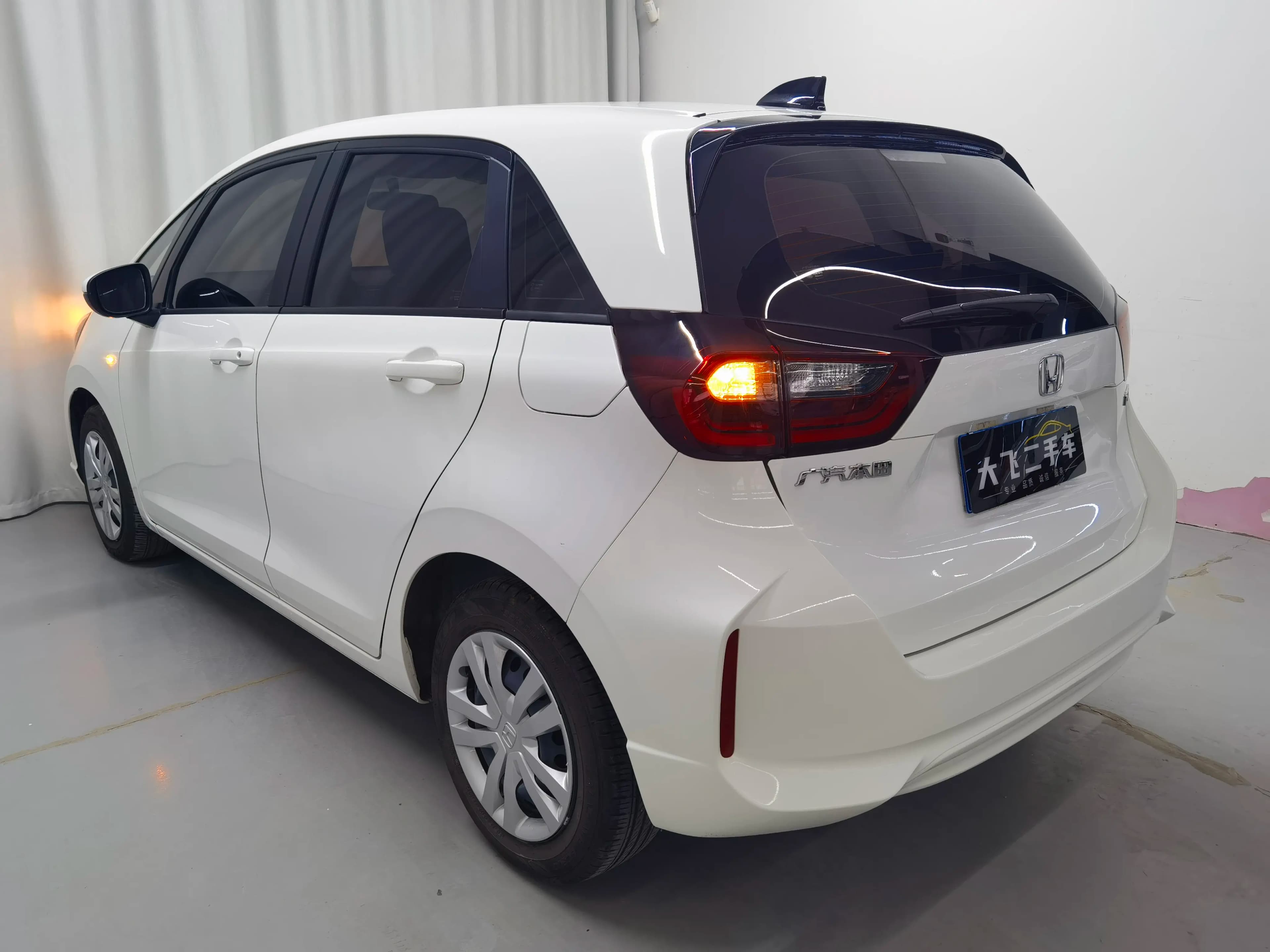Honda Fit 2023 г. 6085 км. — фото 4