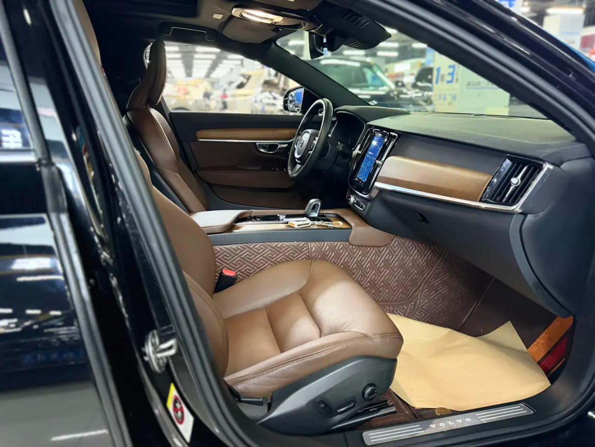 Volvo S90 2022 г. 49014 км. — фото 12