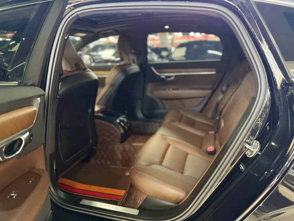 Volvo S90 2022 г. 49014 км. — фото 13