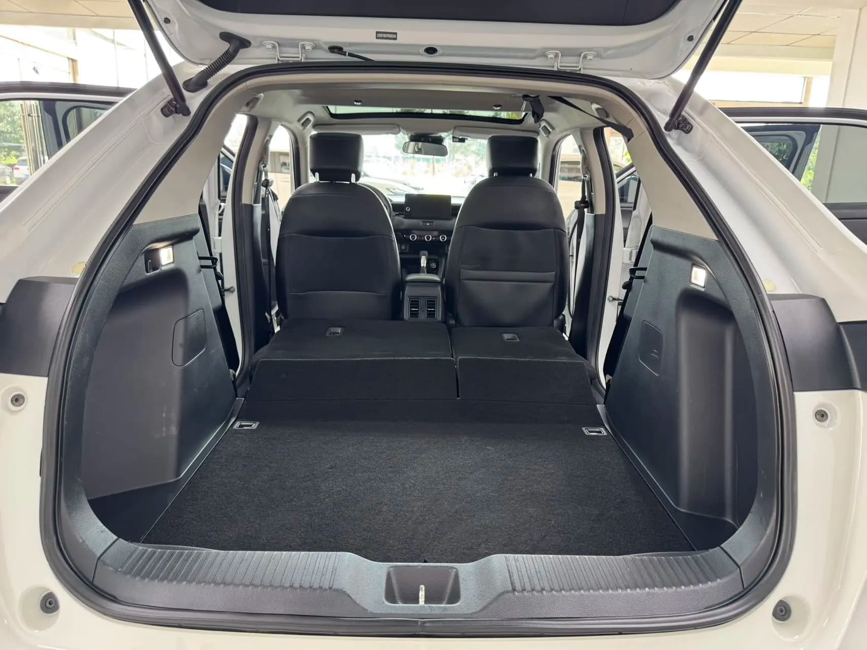 Honda Vezel 2023 г. 38068 км. — фото 19