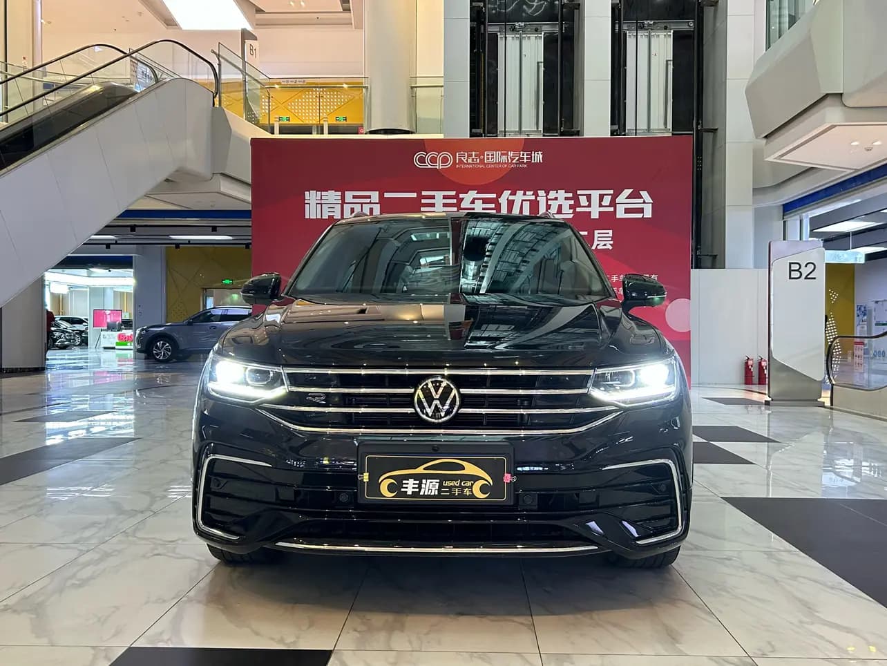 Volkswagen Tiguan L 2022 г. 54127 км. — фото 2