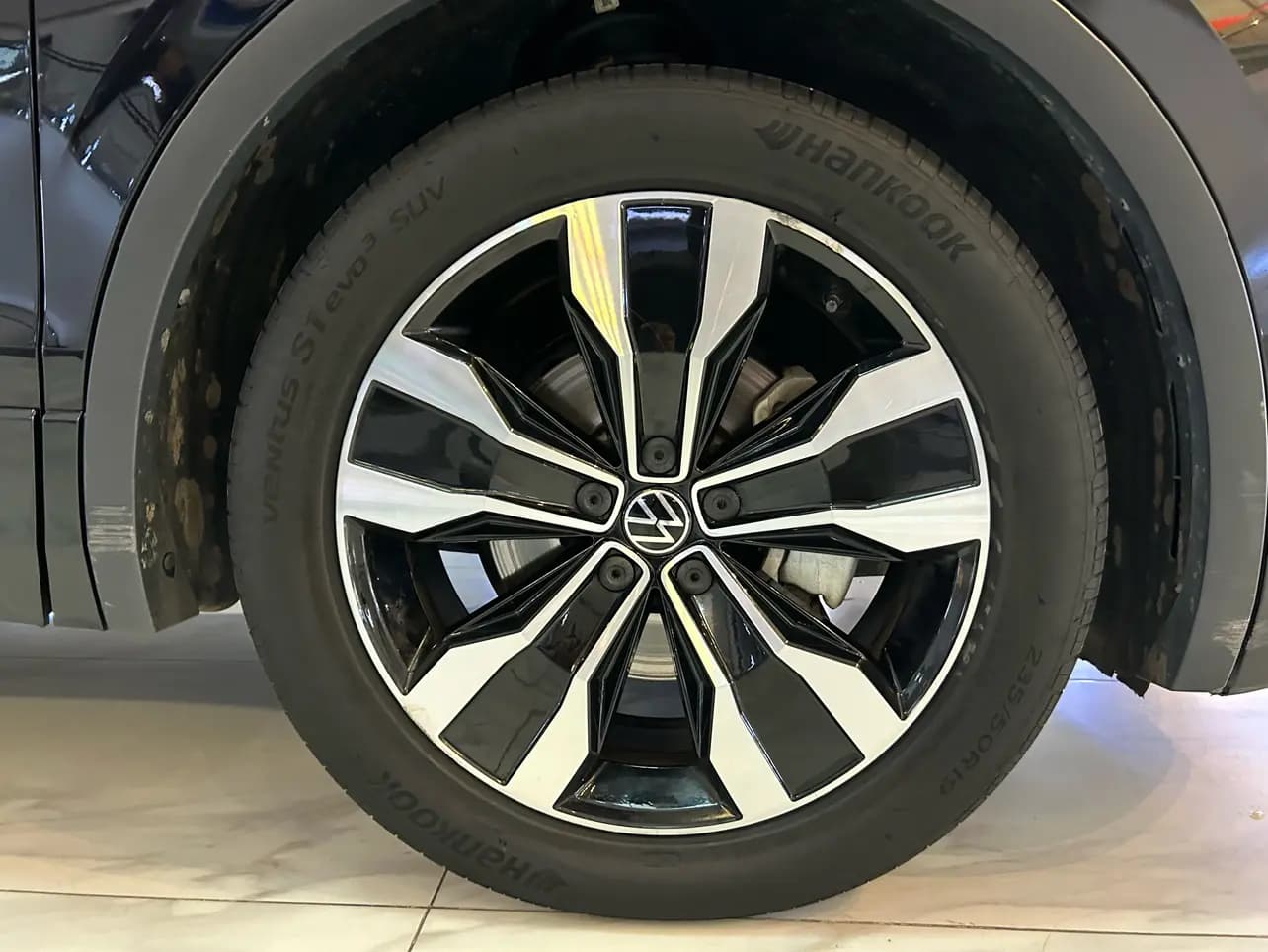 Volkswagen Tiguan L 2022 г. 54127 км. — фото 7