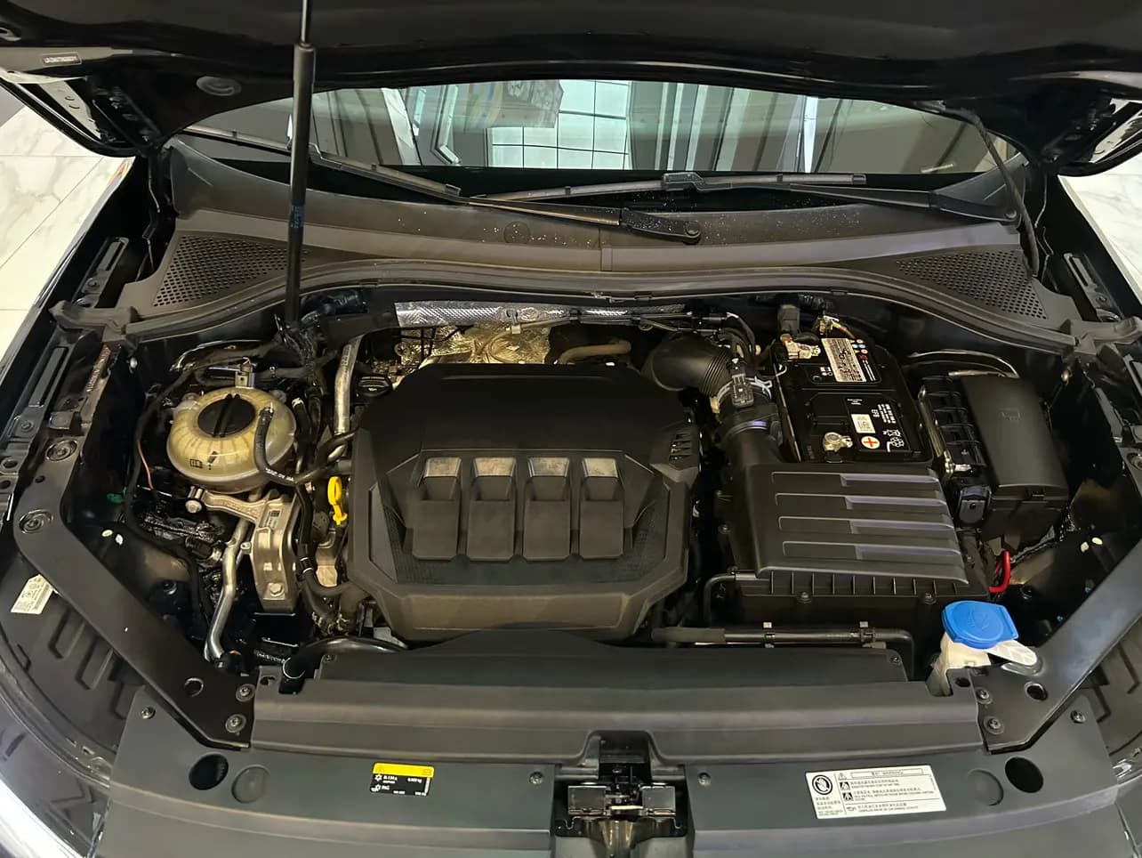 Volkswagen Tiguan L 2022 г. 54127 км. — фото 8