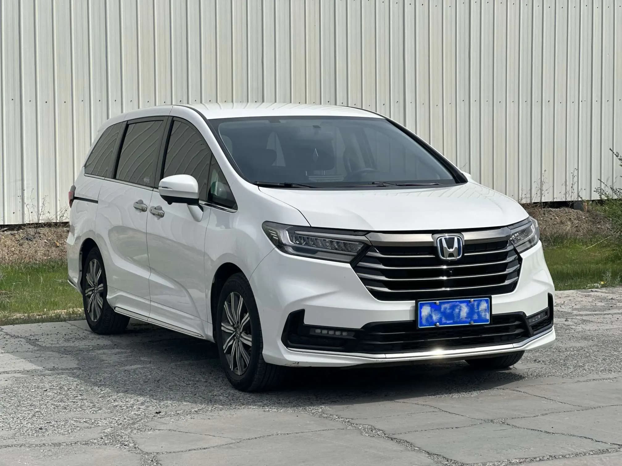 Honda Odyssey 2024 г. 35000 км. — фото 3