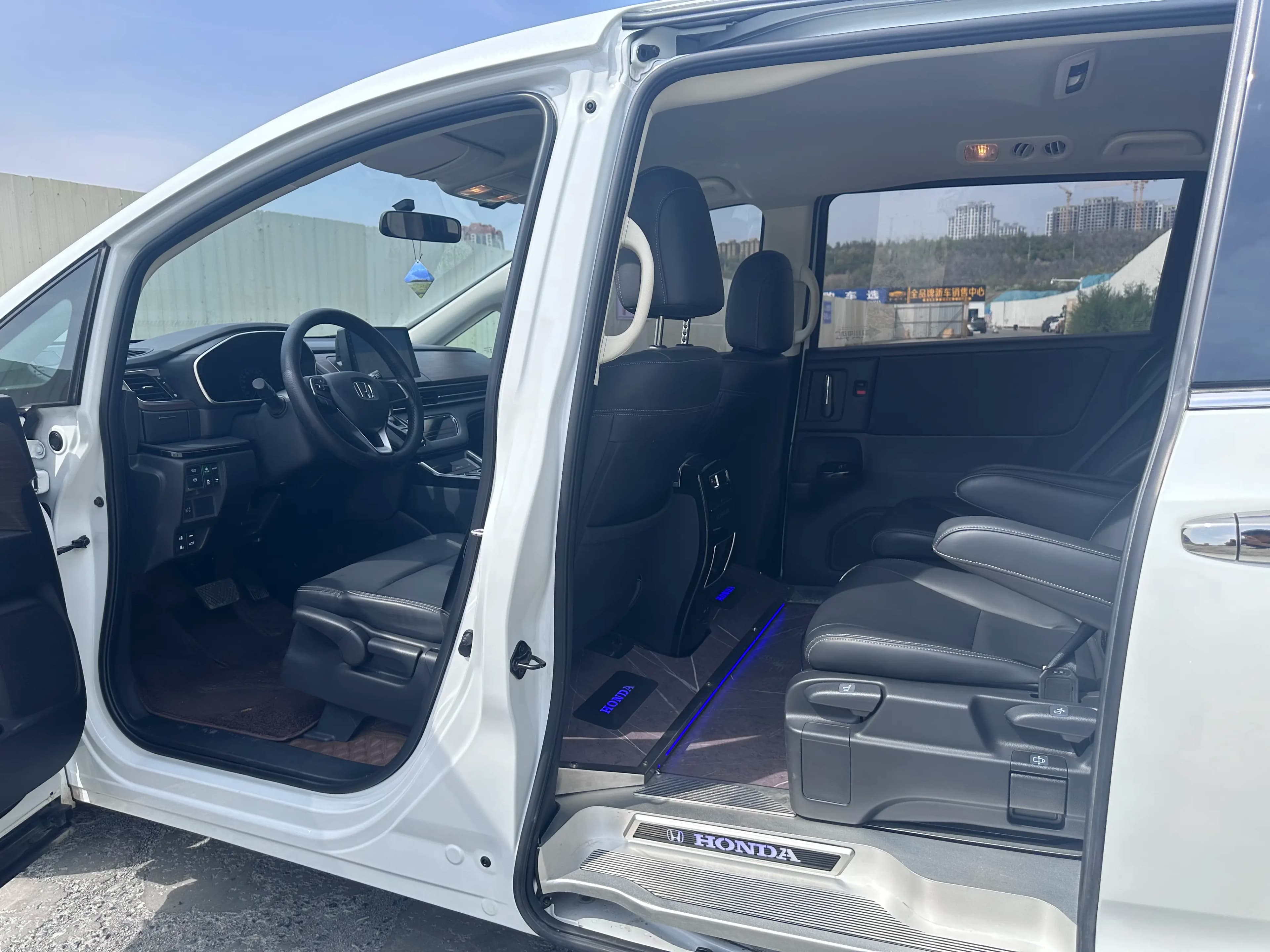 Honda Odyssey 2024 г. 35000 км. — фото 9